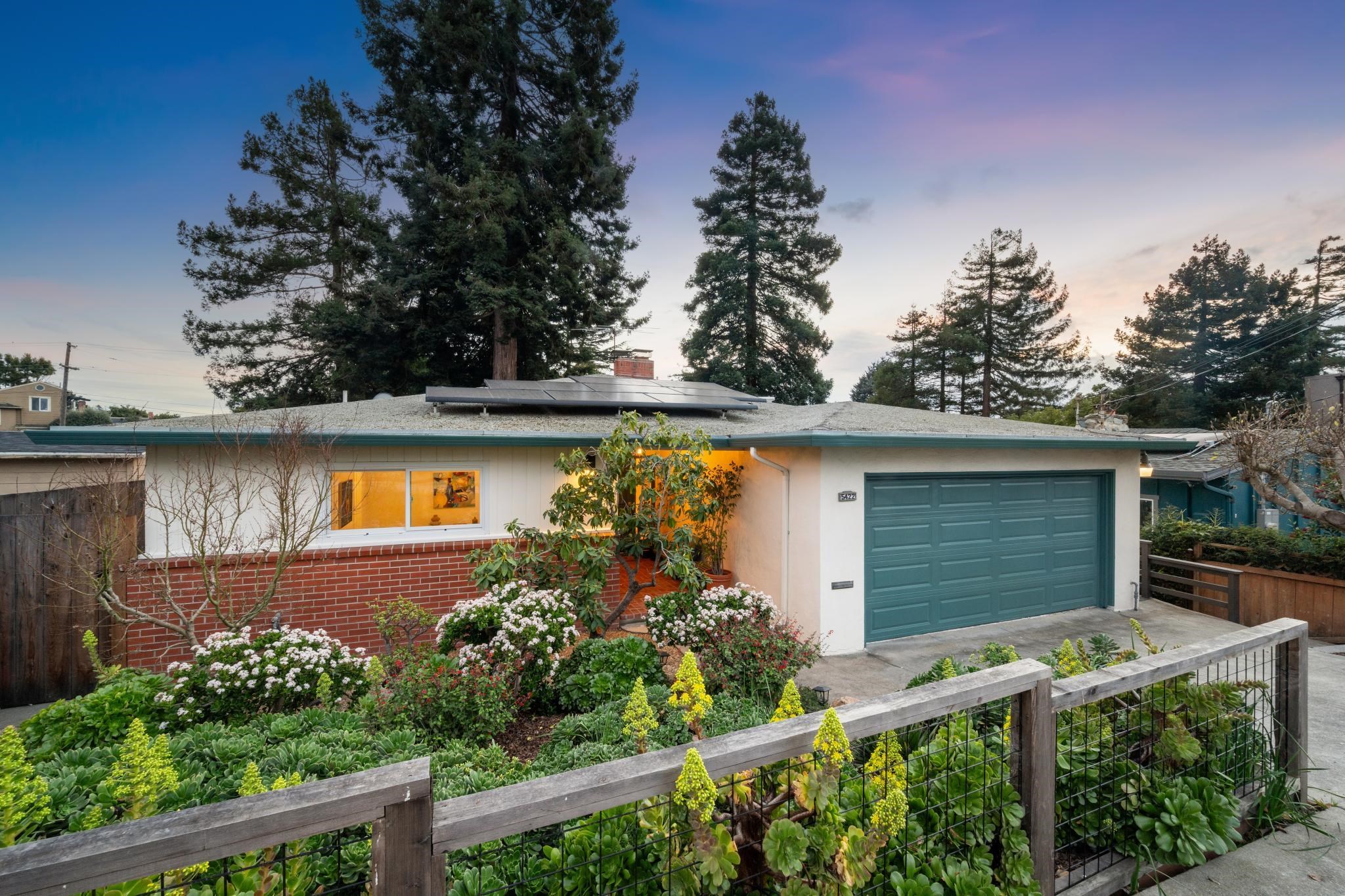 Detail Gallery Image 4 of 60 For 5422 Zara Ave, El Cerrito,  CA 94530 - 4 Beds | 3 Baths