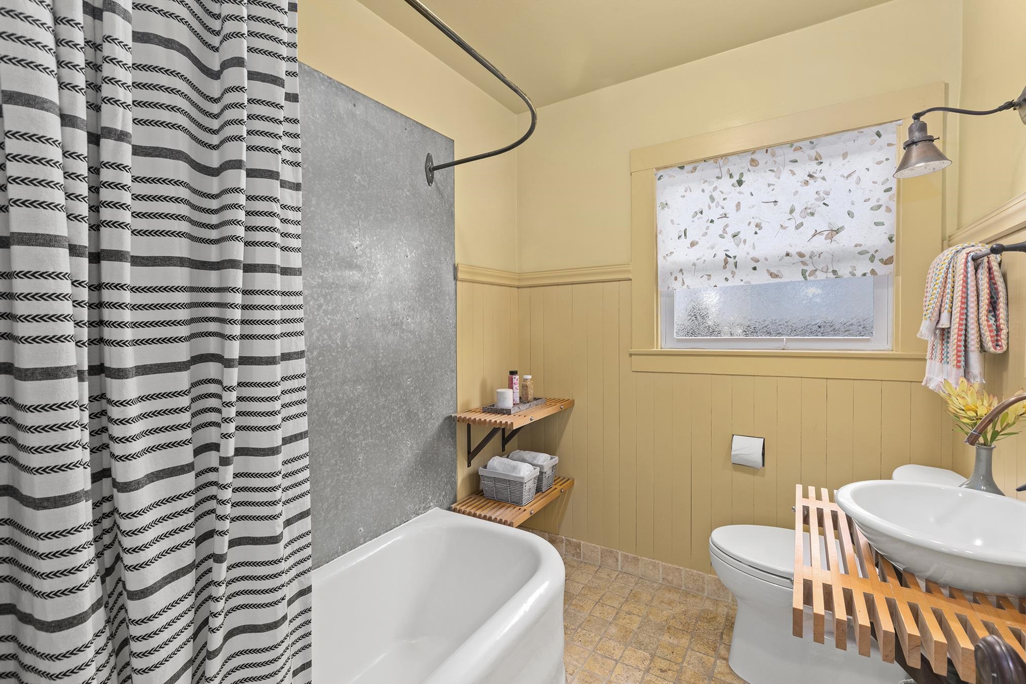 Detail Gallery Image 26 of 54 For 1809 Hopkins St, Berkeley,  CA 94707 - 2 Beds | 2 Baths