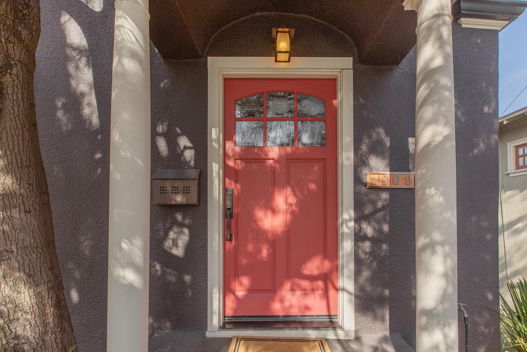 Detail Gallery Image 4 of 54 For 1809 Hopkins St, Berkeley,  CA 94707 - 2 Beds | 2 Baths