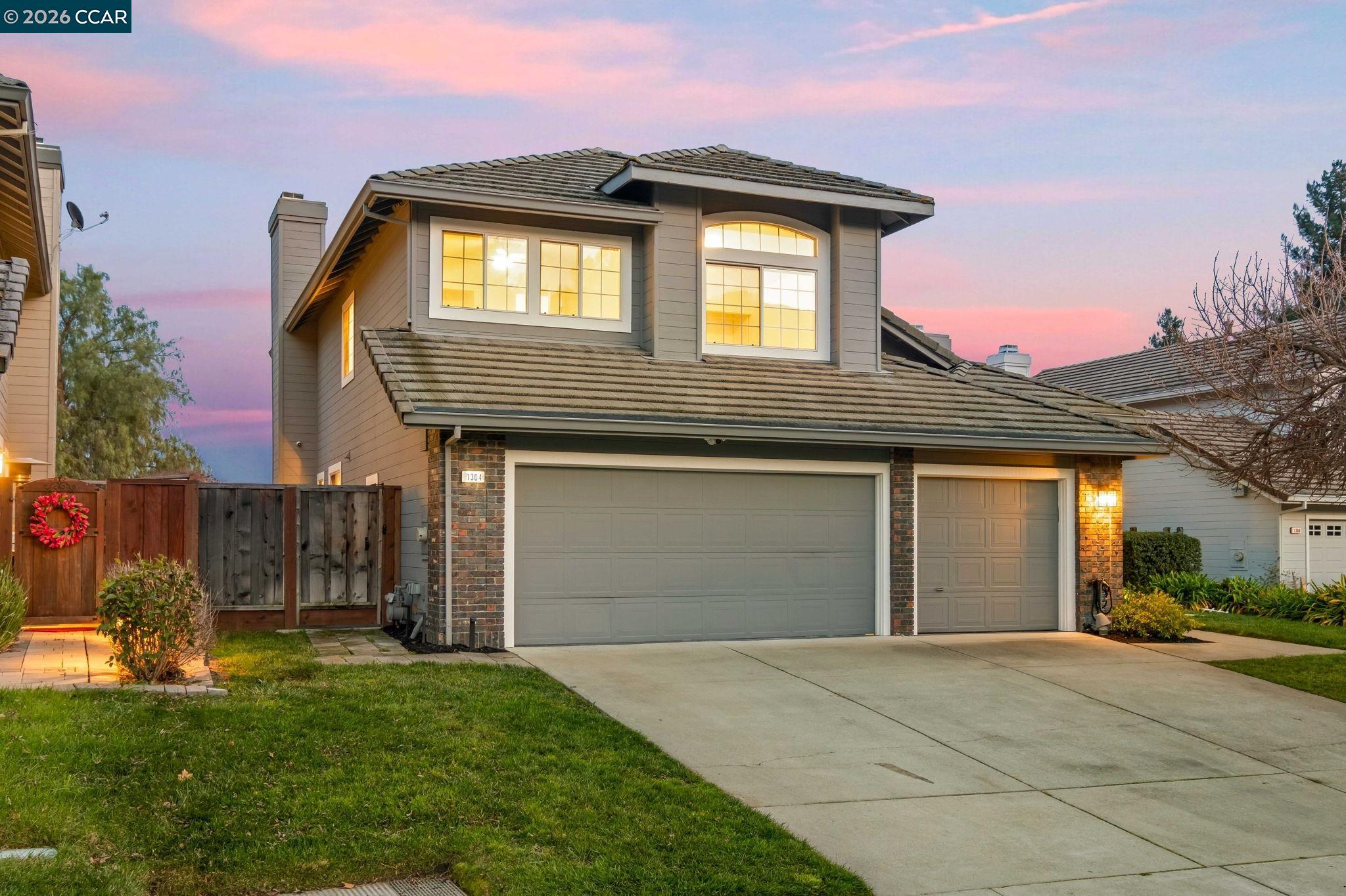 Detail Gallery Image 2 of 51 For 1304 Fountain Springs Cir, Danville,  CA 94526 - 4 Beds | 3 Baths