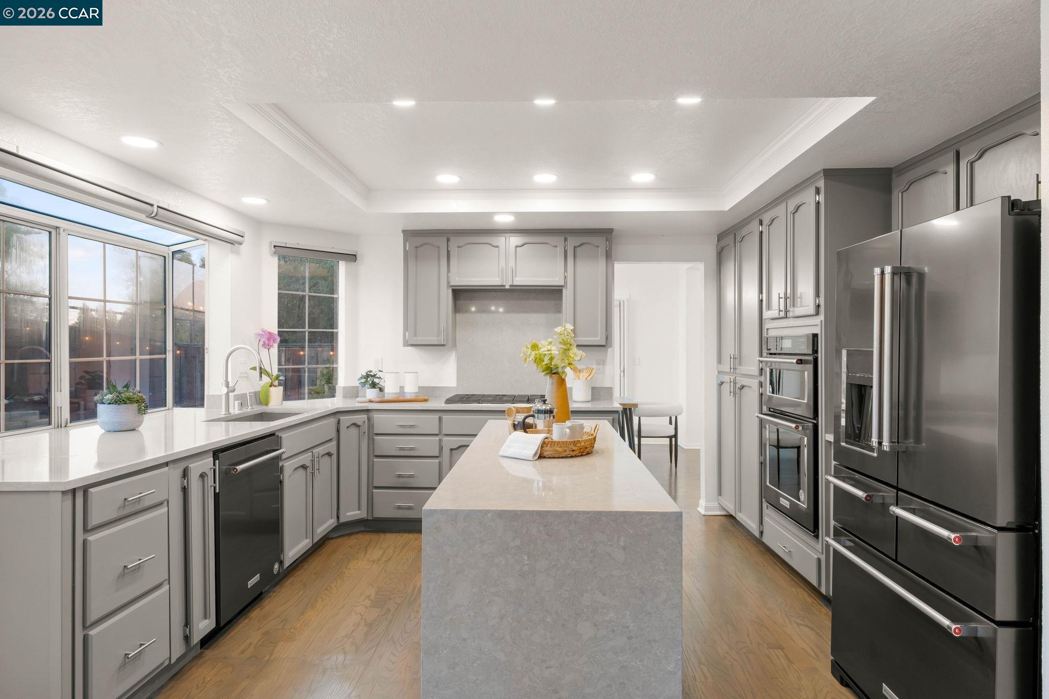 Detail Gallery Image 16 of 51 For 1304 Fountain Springs Cir, Danville,  CA 94526 - 4 Beds | 3 Baths