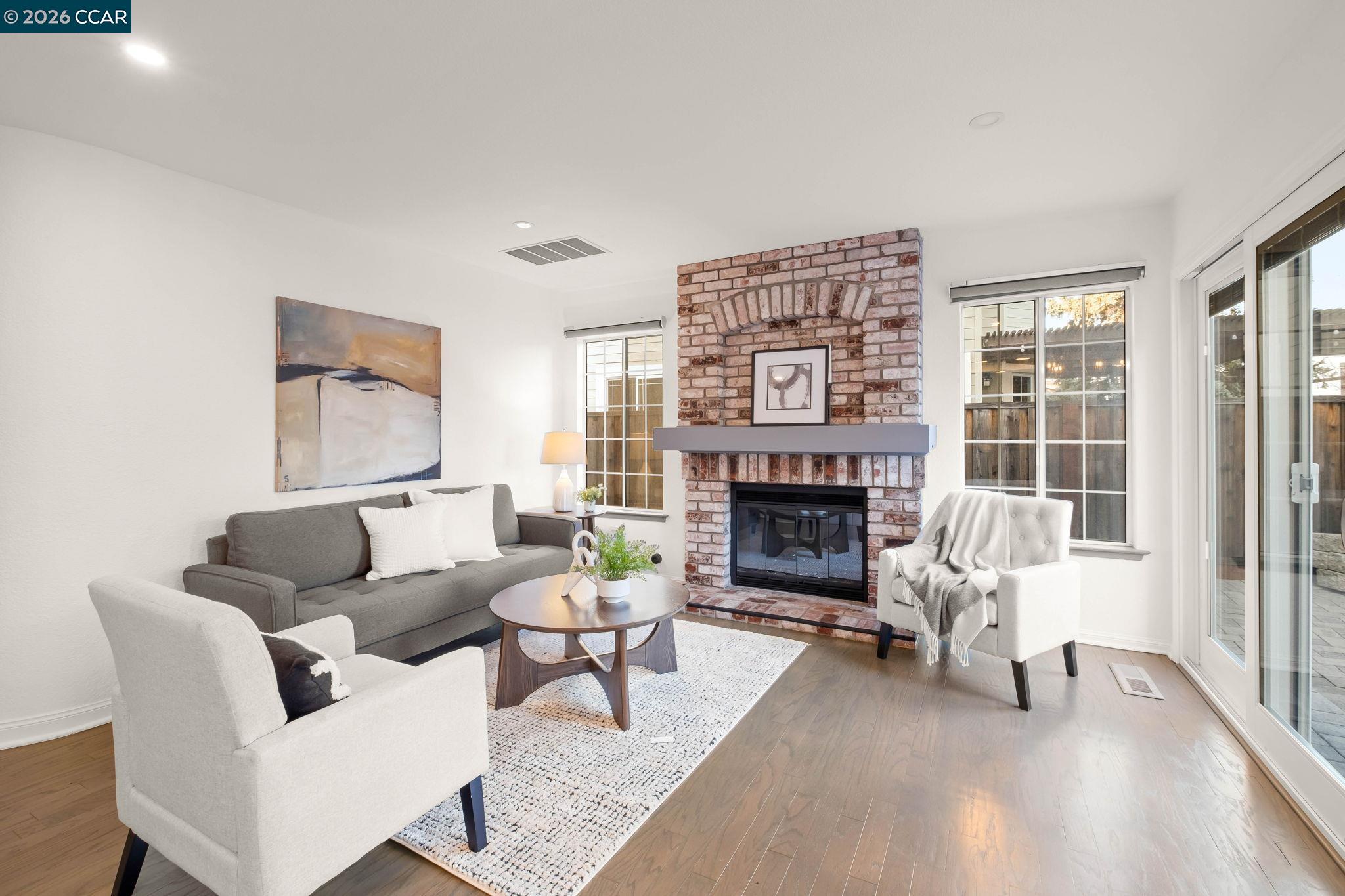 Detail Gallery Image 18 of 51 For 1304 Fountain Springs Cir, Danville,  CA 94526 - 4 Beds | 3 Baths