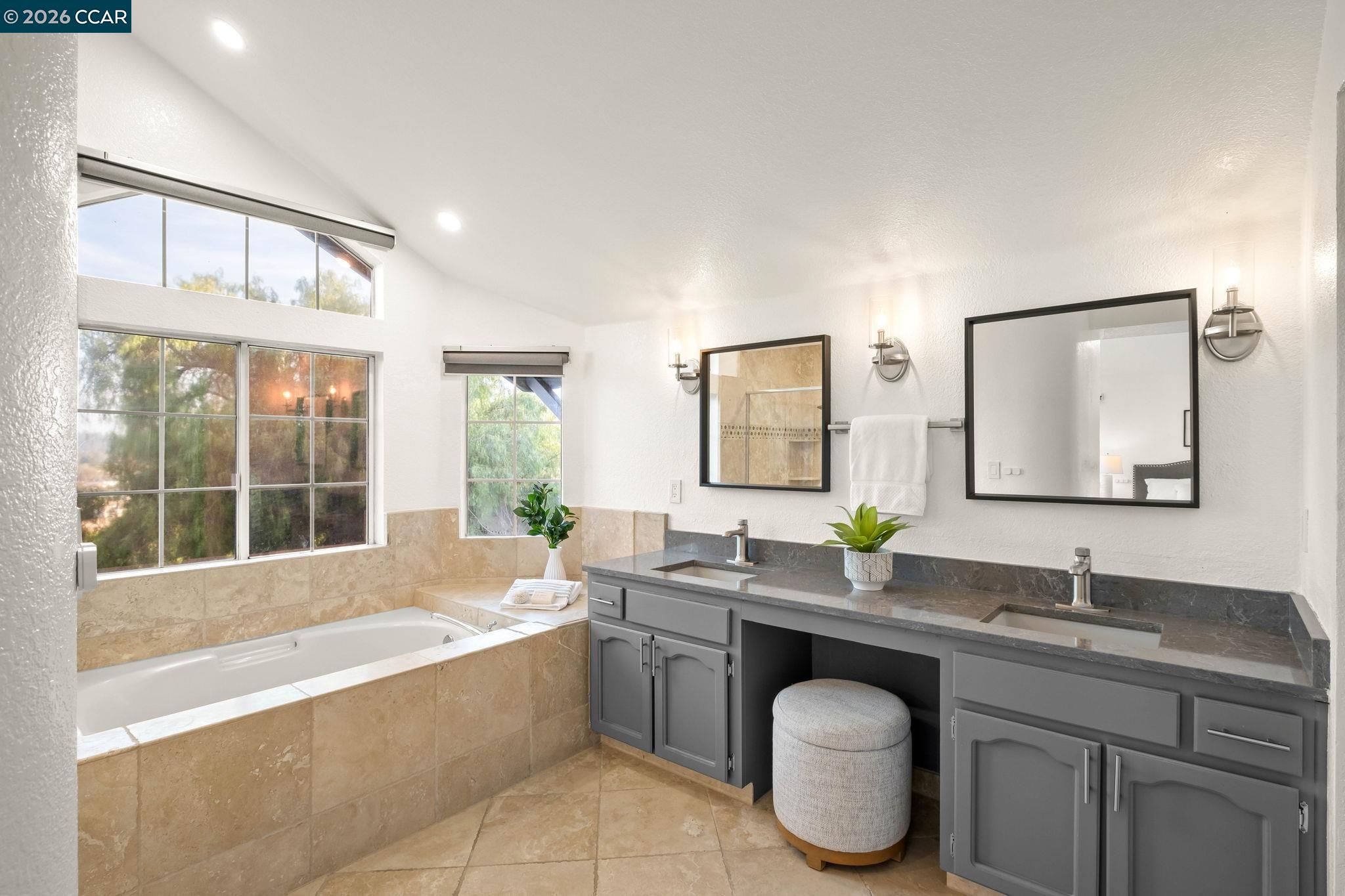 Detail Gallery Image 26 of 51 For 1304 Fountain Springs Cir, Danville,  CA 94526 - 4 Beds | 3 Baths