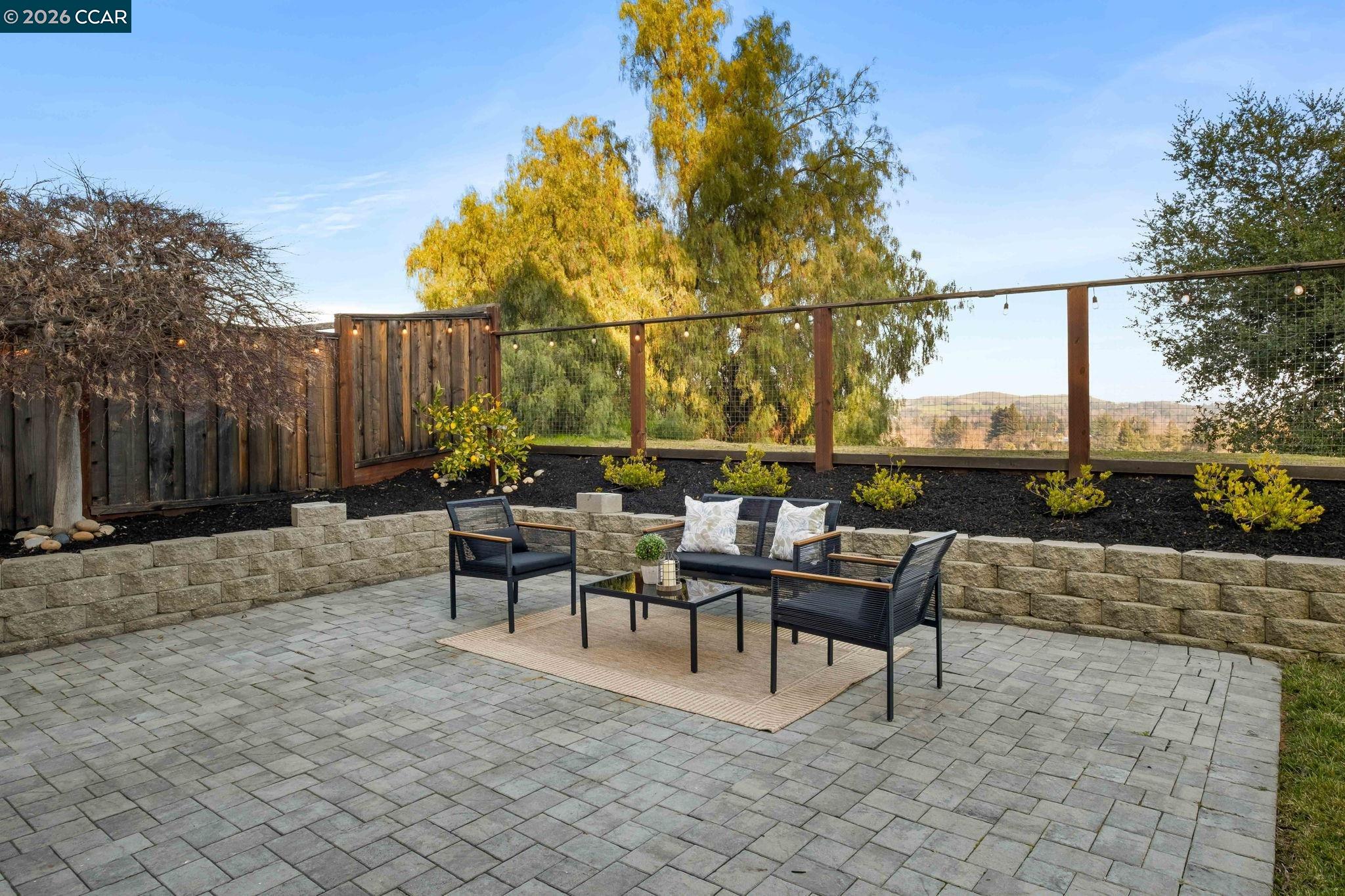 Detail Gallery Image 37 of 51 For 1304 Fountain Springs Cir, Danville,  CA 94526 - 4 Beds | 3 Baths