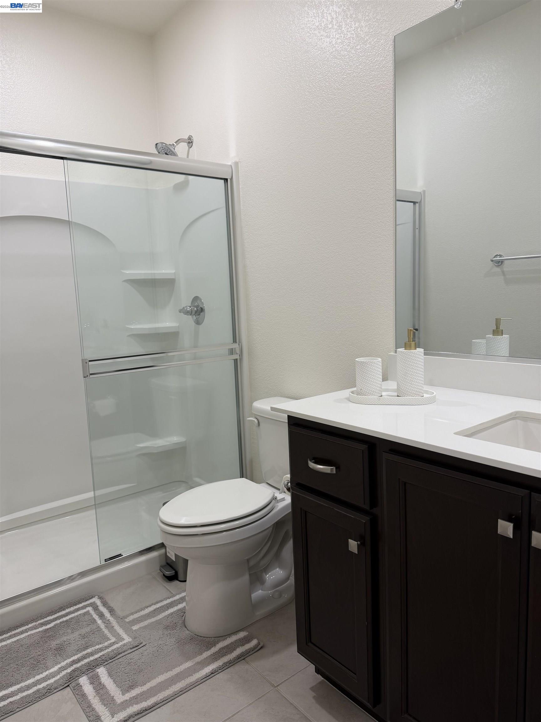 Detail Gallery Image 14 of 39 For 5390 Shenandoah Valley Ln, Antioch,  CA 94531 - 4 Beds | 3 Baths