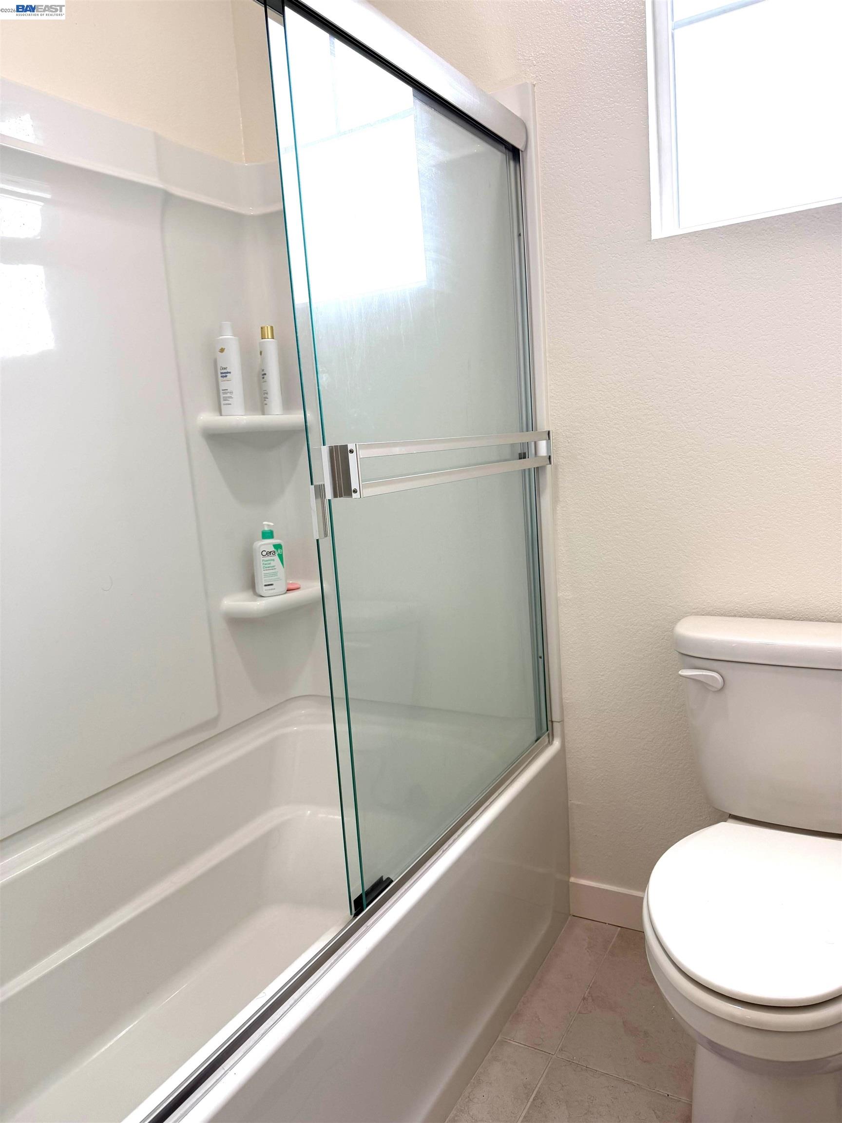 Detail Gallery Image 24 of 39 For 5390 Shenandoah Valley Ln, Antioch,  CA 94531 - 4 Beds | 3 Baths