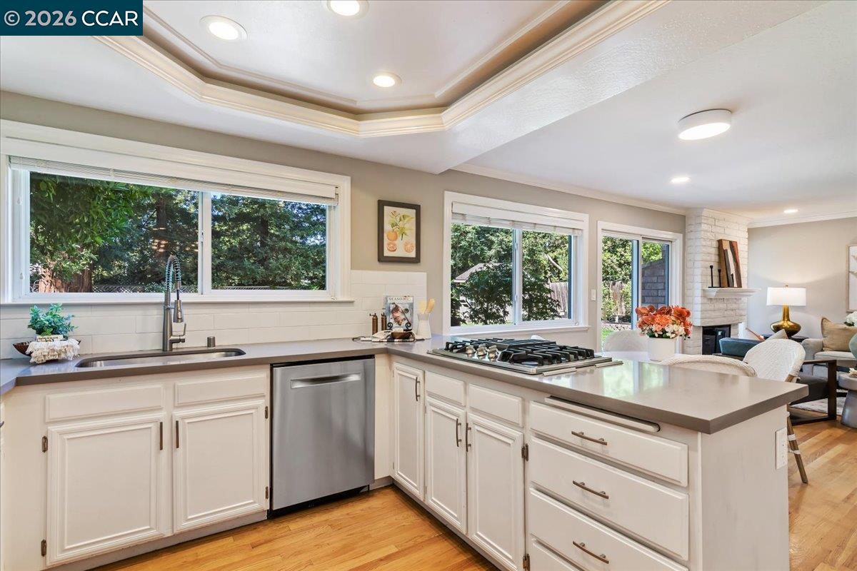 Detail Gallery Image 12 of 41 For 587 El Capitan Dr, Danville,  CA 94526 - 4 Beds | 3 Baths