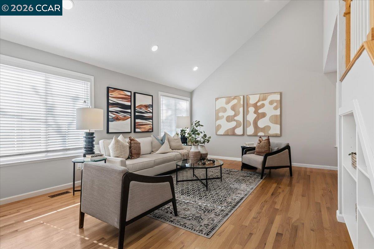 Detail Gallery Image 4 of 41 For 587 El Capitan Dr, Danville,  CA 94526 - 4 Beds | 3 Baths