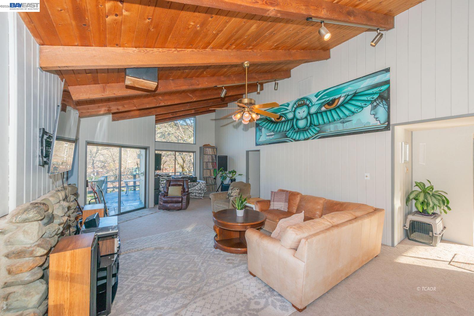 Detail Gallery Image 15 of 60 For 1476 Poker Bar Rd, Douglas City,  CA 96024 - 4 Beds | 3 Baths