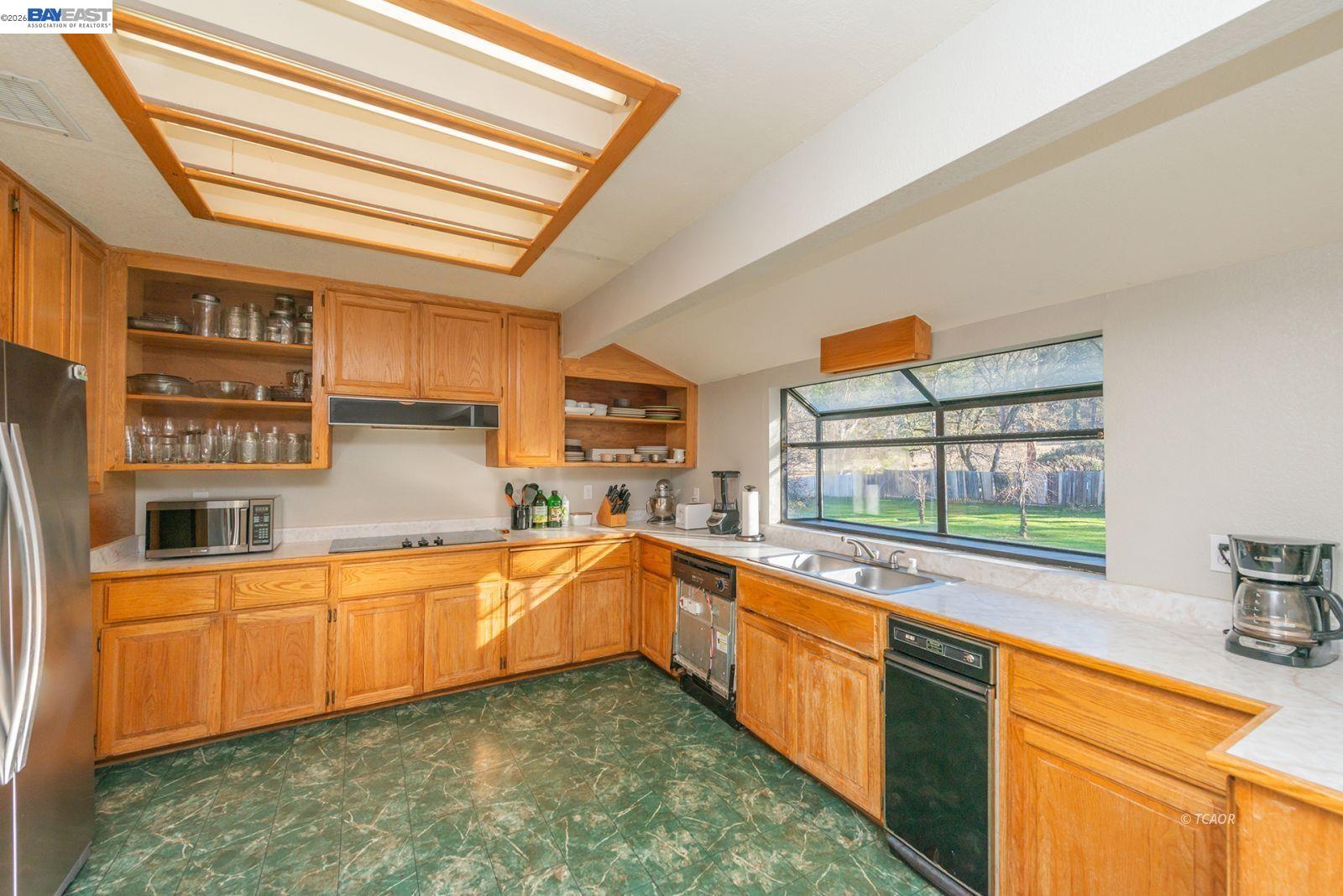 Detail Gallery Image 19 of 60 For 1476 Poker Bar Rd, Douglas City,  CA 96024 - 4 Beds | 3 Baths