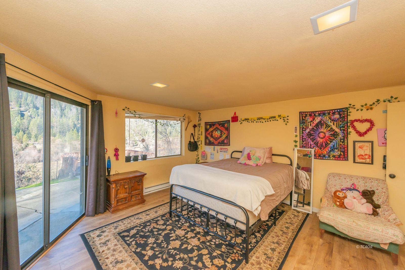 Detail Gallery Image 21 of 49 For 1476 Poker Bar Rd, Douglas City,  CA 96024 - 4 Beds | 3 Baths