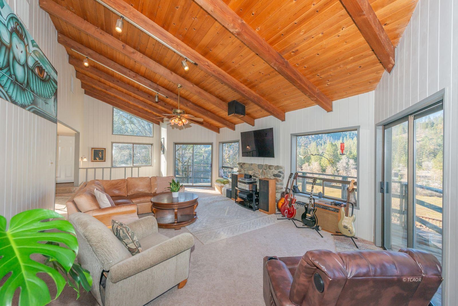 Detail Gallery Image 8 of 49 For 1476 Poker Bar Rd, Douglas City,  CA 96024 - 4 Beds | 3 Baths