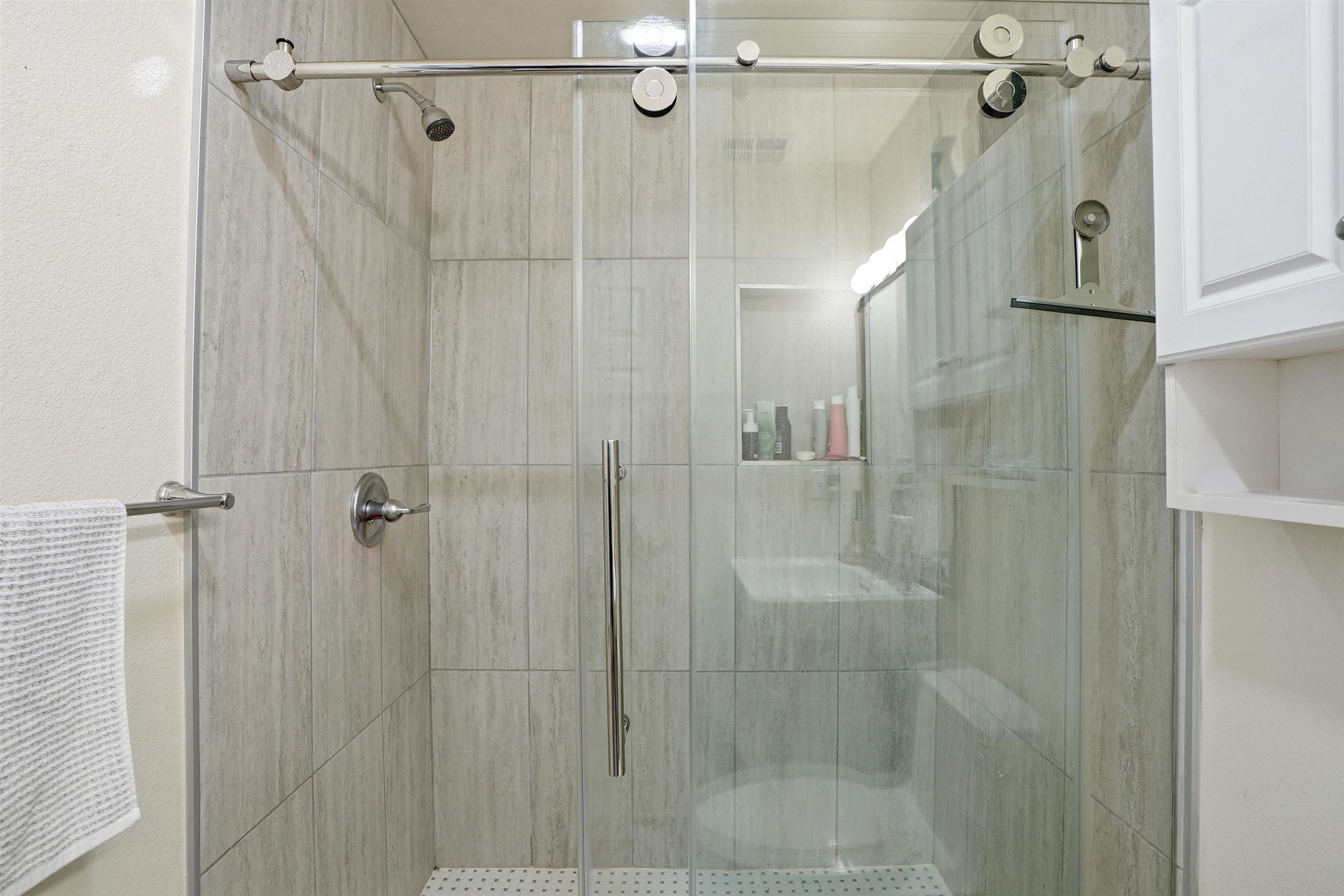 Detail Gallery Image 6 of 17 For 688 School St, Pittsburg,  CA 94565-3941 - 3 Beds | 2 Baths