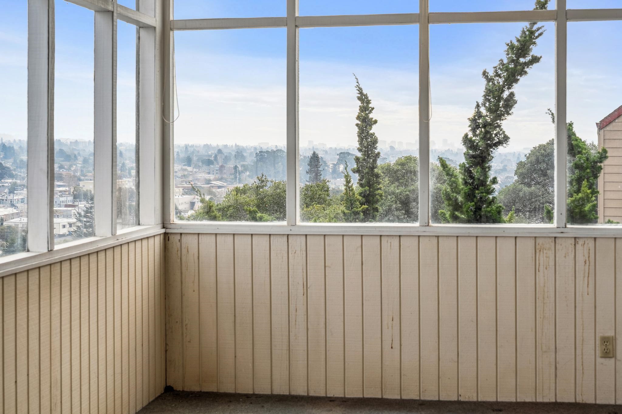 Detail Gallery Image 13 of 48 For 953 Hillside Ave, Albany,  CA 94706 - 3 Beds | 2/1 Baths