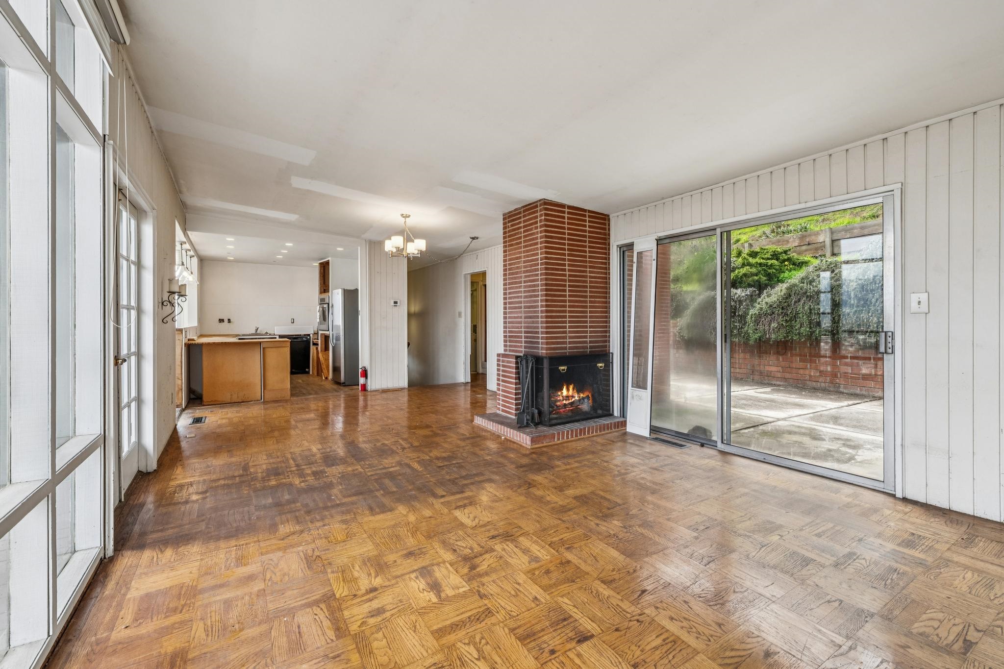 Detail Gallery Image 23 of 48 For 953 Hillside Ave, Albany,  CA 94706 - 3 Beds | 2/1 Baths