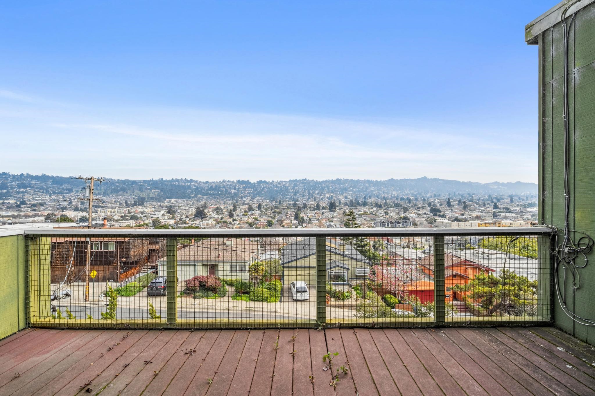 Detail Gallery Image 25 of 48 For 953 Hillside Ave, Albany,  CA 94706 - 3 Beds | 2/1 Baths