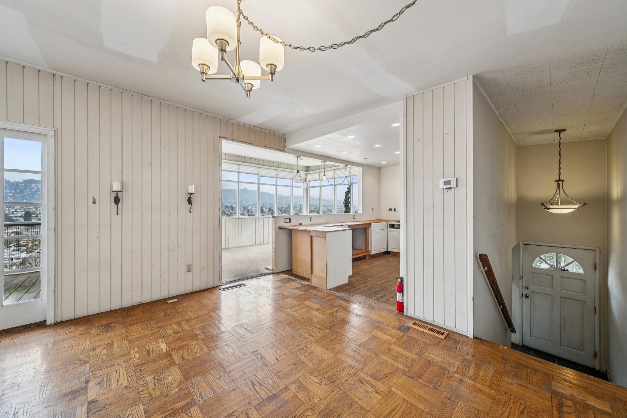 Detail Gallery Image 4 of 48 For 953 Hillside Ave, Albany,  CA 94706 - 3 Beds | 2/1 Baths