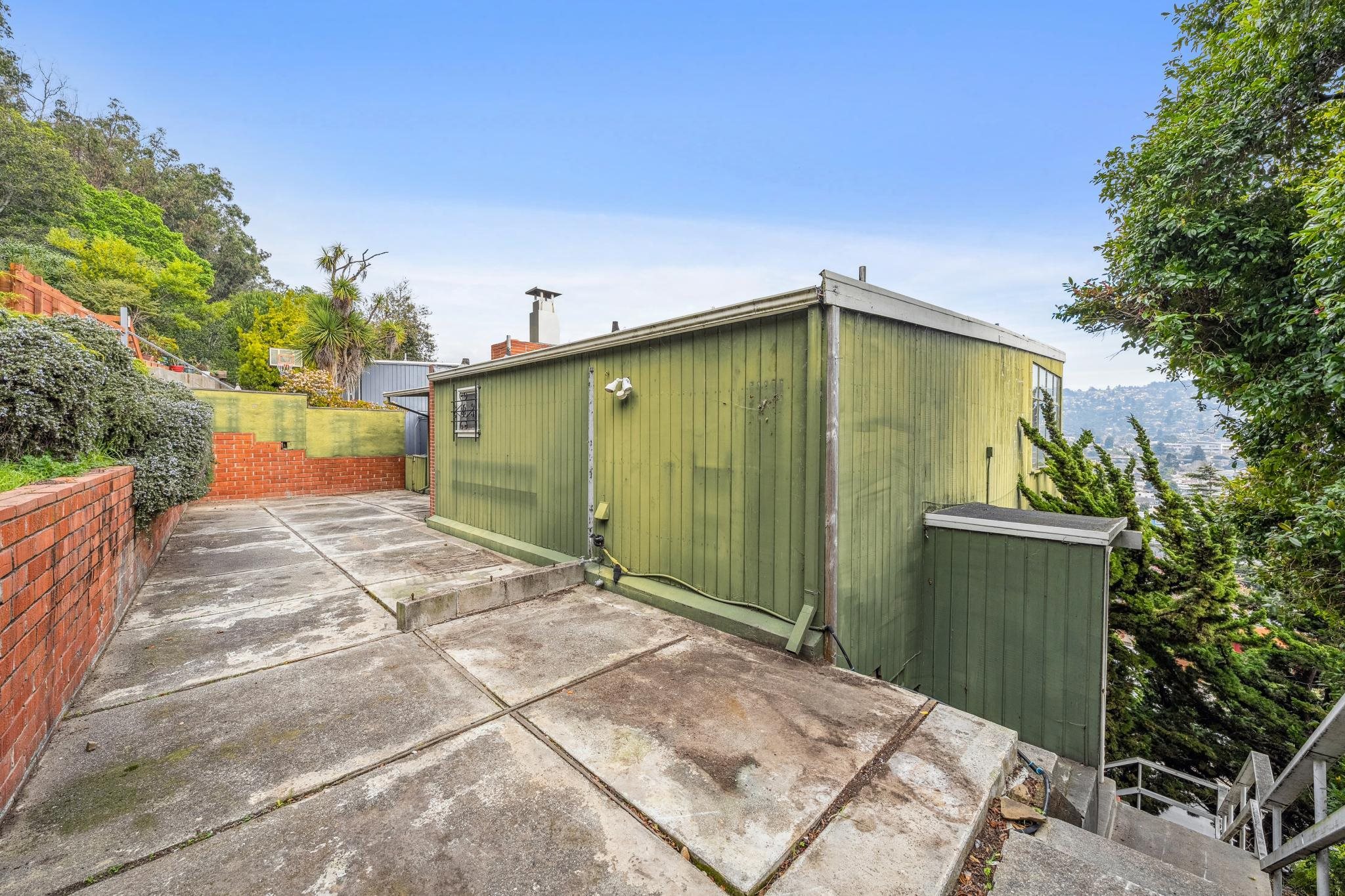 Detail Gallery Image 31 of 48 For 953 Hillside Ave, Albany,  CA 94706 - 3 Beds | 2/1 Baths