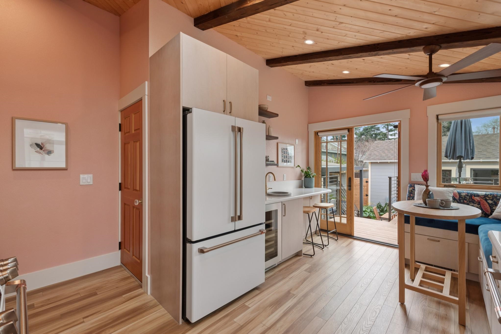 Detail Gallery Image 15 of 45 For 619 62nd St, Oakland,  CA 94609 - 2 Beds | 2 Baths