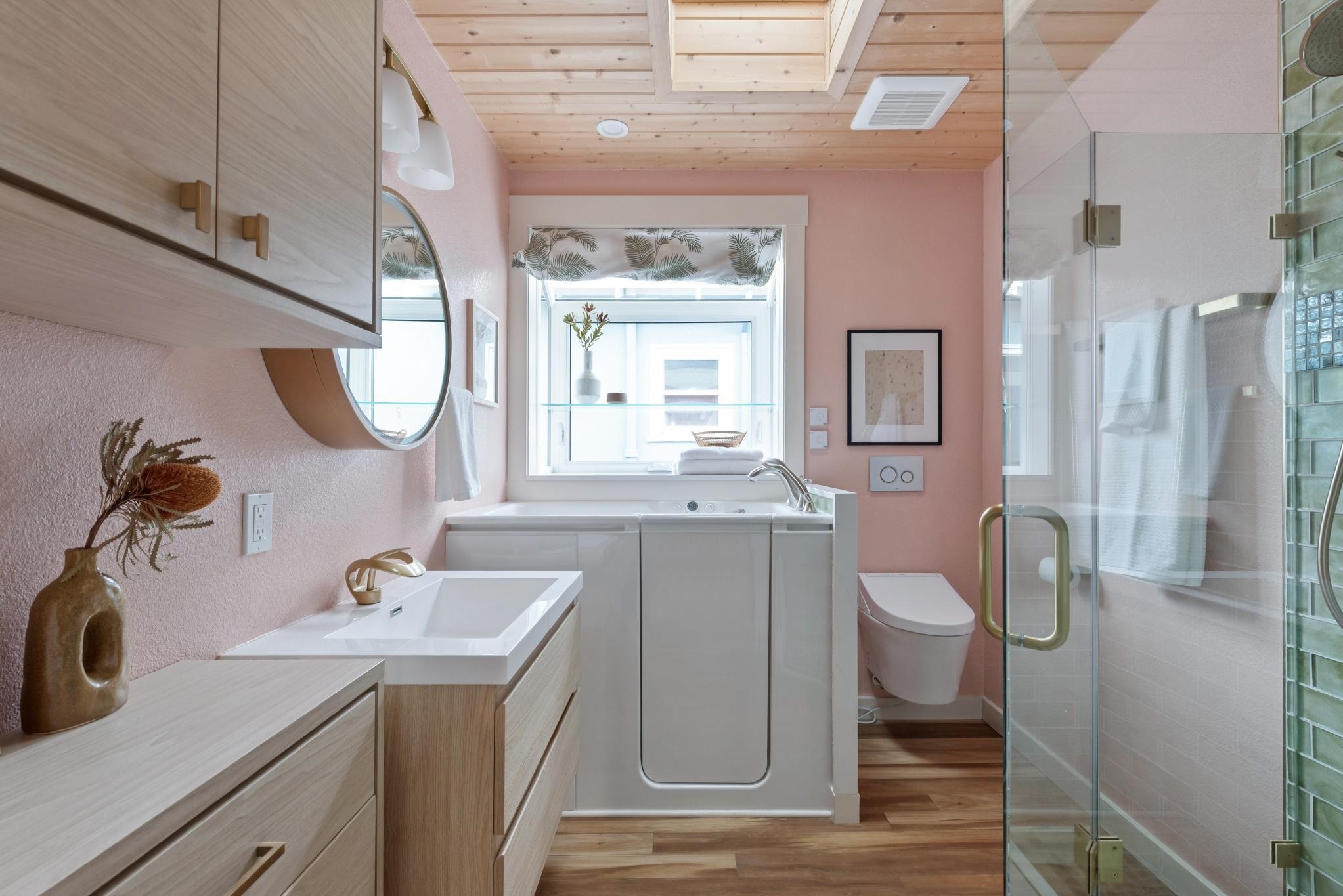 Detail Gallery Image 24 of 45 For 619 62nd St, Oakland,  CA 94609 - 2 Beds | 2 Baths