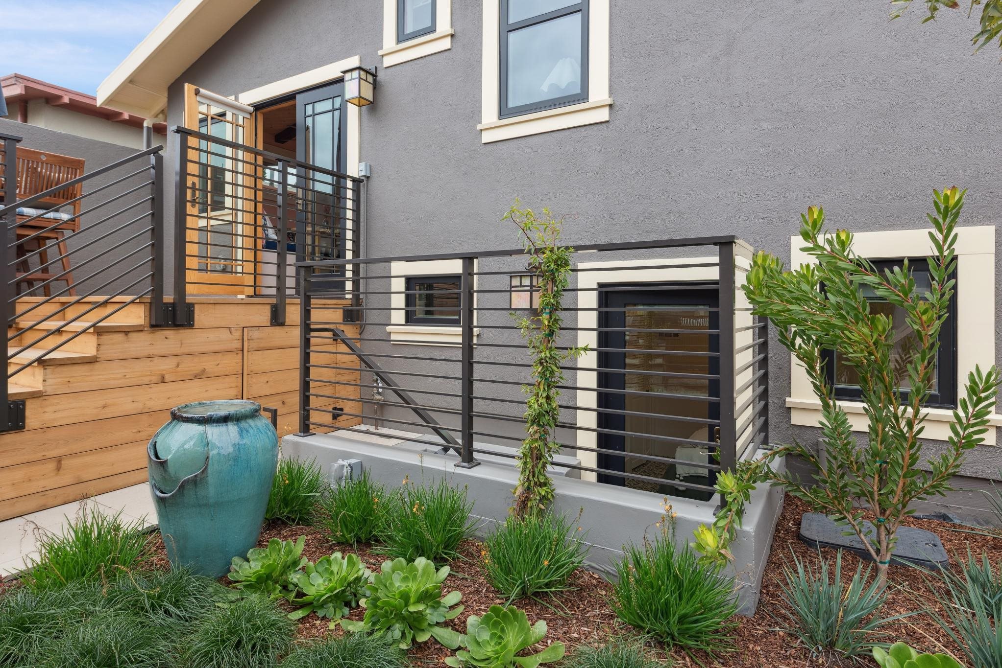 Detail Gallery Image 28 of 45 For 619 62nd St, Oakland,  CA 94609 - 2 Beds | 2 Baths