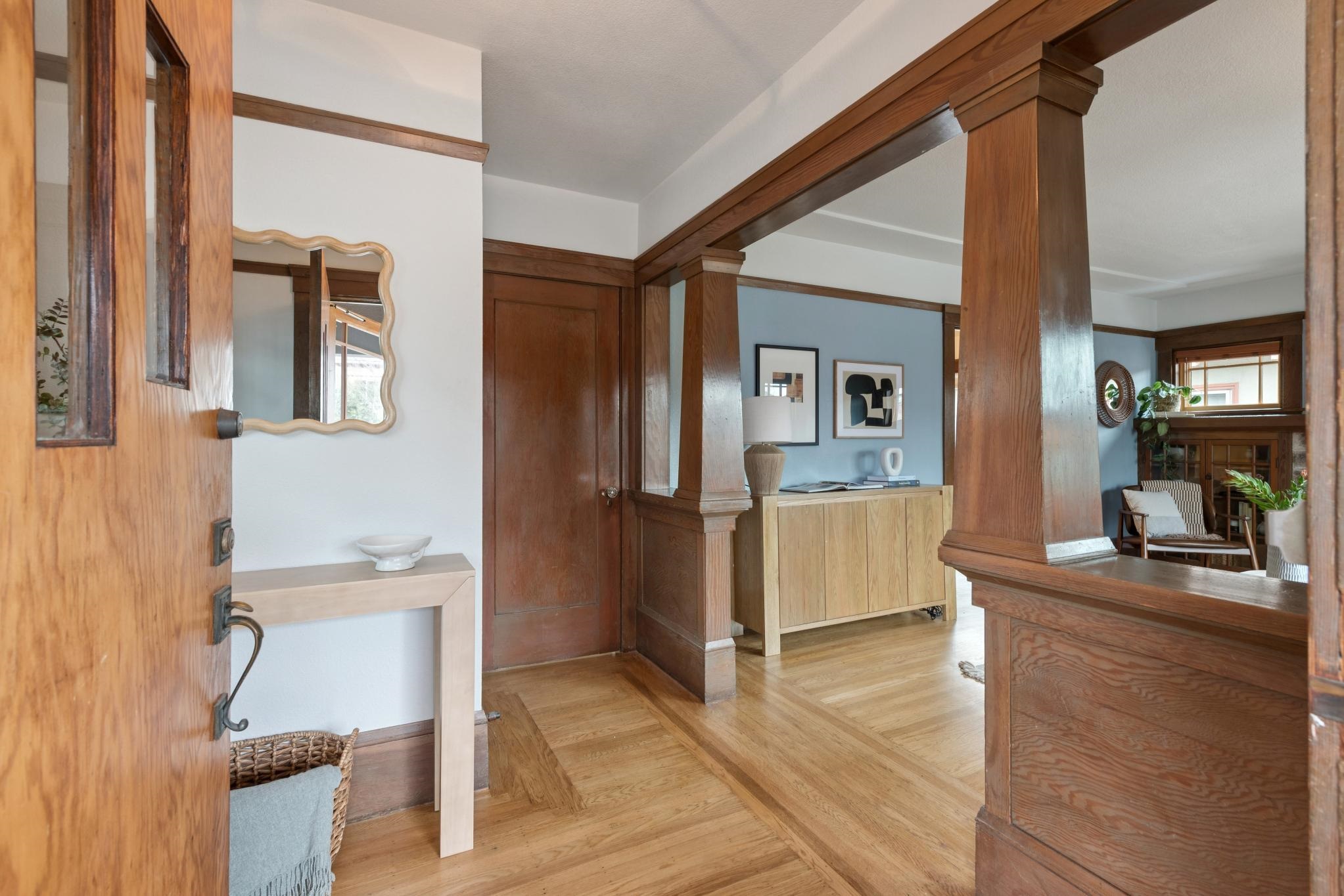 Detail Gallery Image 4 of 45 For 619 62nd St, Oakland,  CA 94609 - 2 Beds | 2 Baths