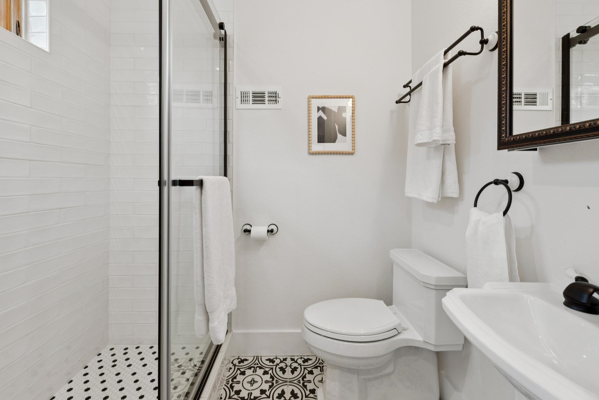 Detail Gallery Image 31 of 45 For 619 62nd St, Oakland,  CA 94609 - 2 Beds | 2 Baths