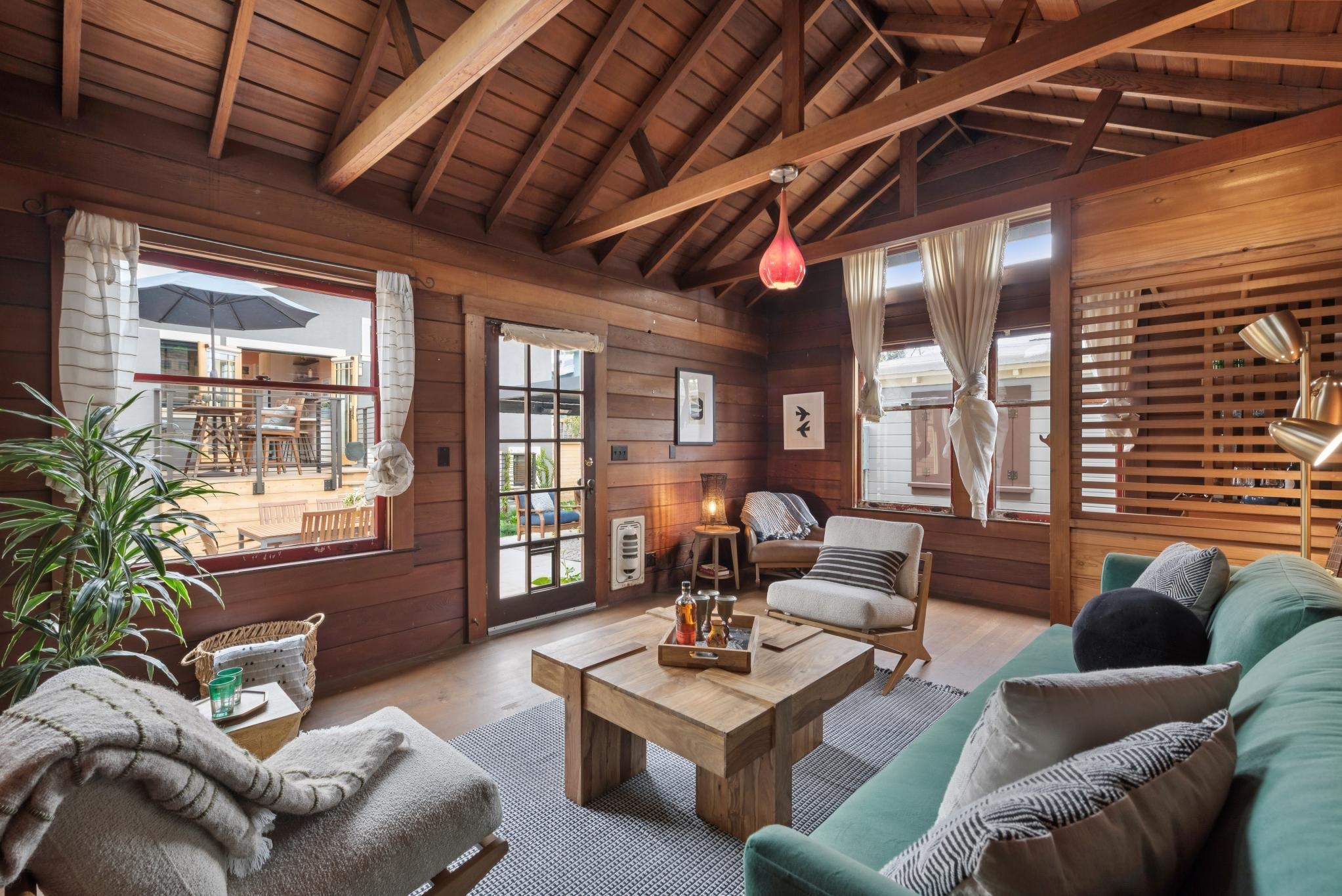 Detail Gallery Image 43 of 45 For 619 62nd St, Oakland,  CA 94609 - 2 Beds | 2 Baths