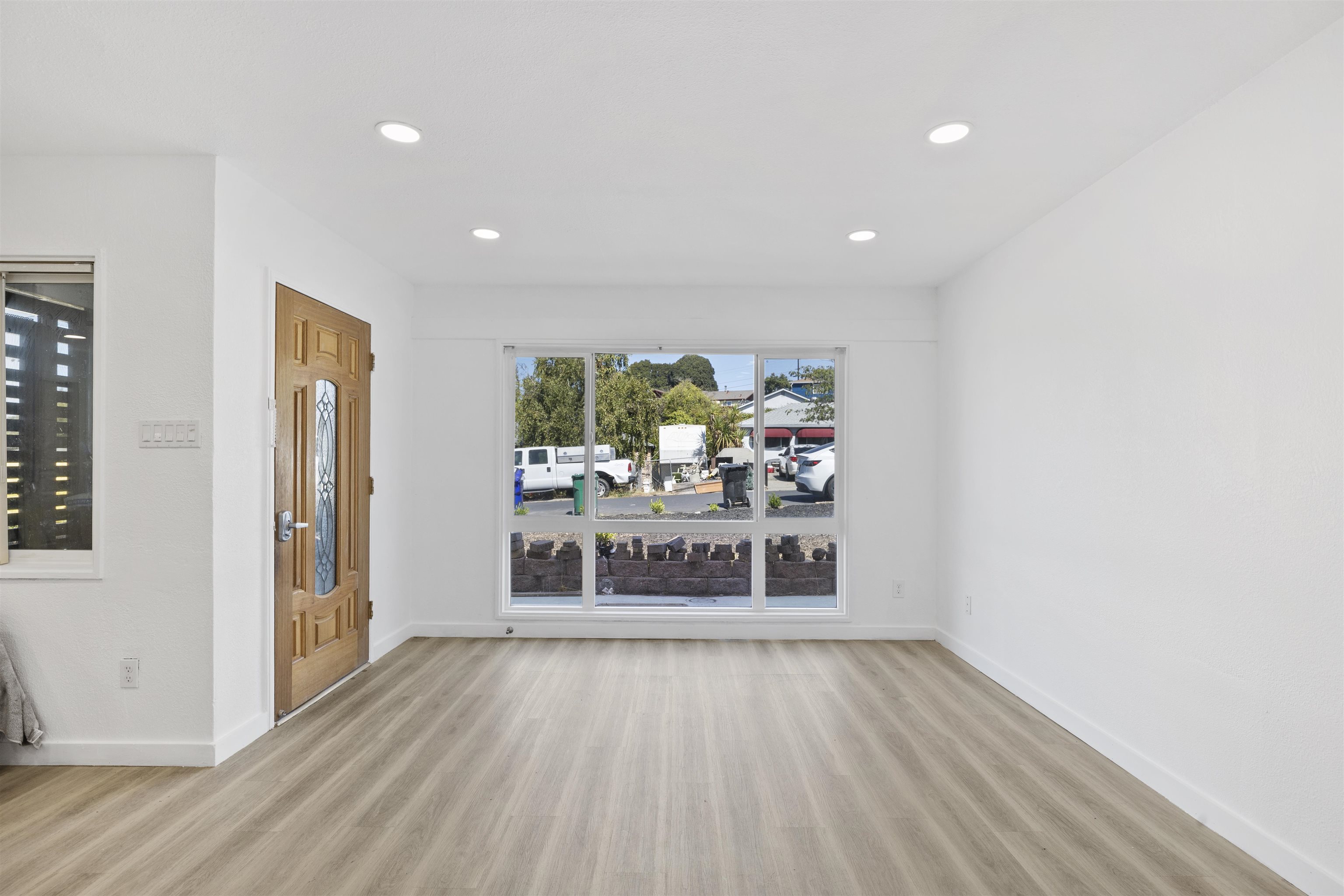 Detail Gallery Image 13 of 27 For 923 Kelvin Rd, El Sobrante,  CA 94803 - 3 Beds | 2 Baths