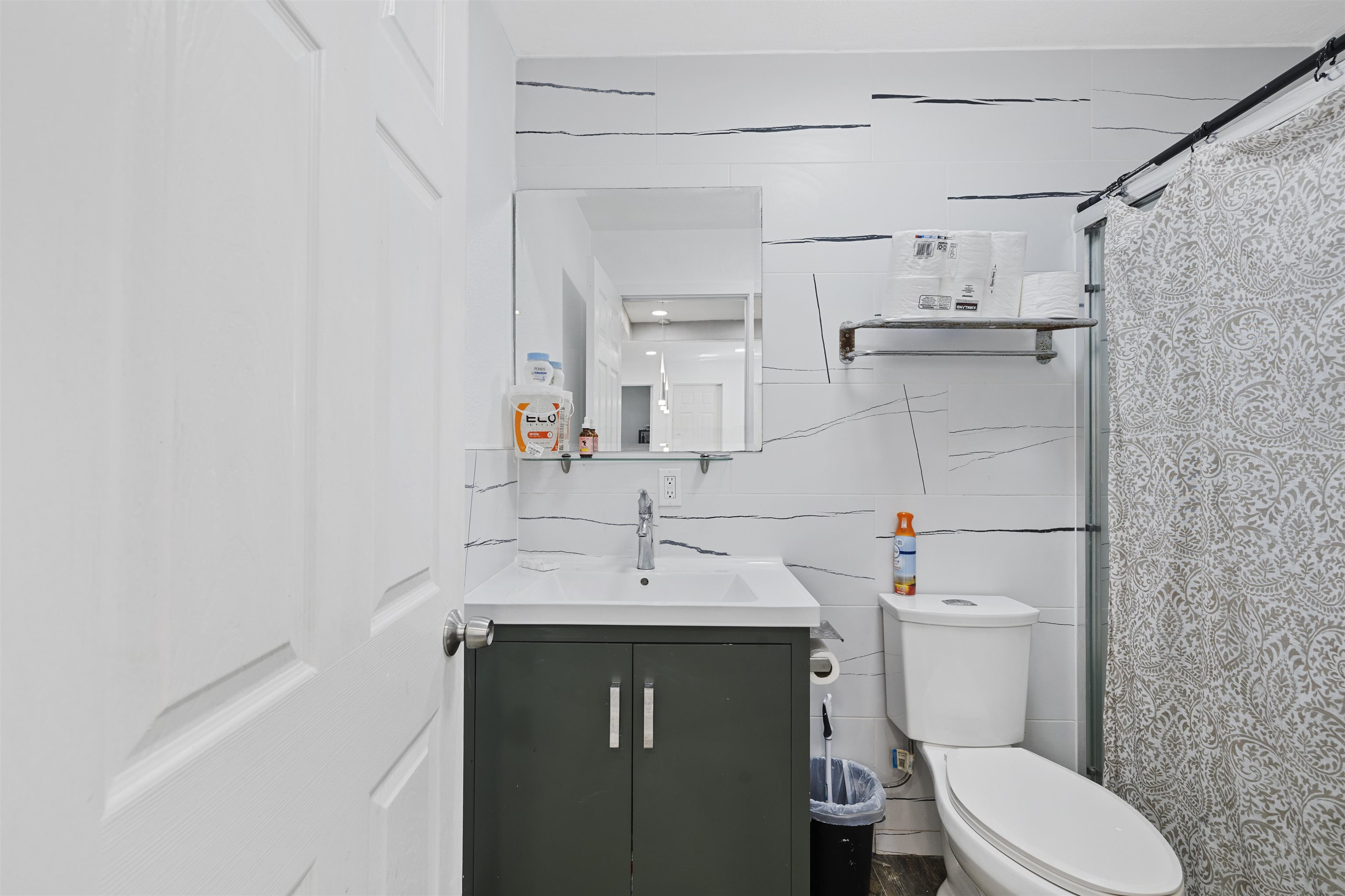 Detail Gallery Image 18 of 27 For 923 Kelvin Rd, El Sobrante,  CA 94803 - 3 Beds | 2 Baths