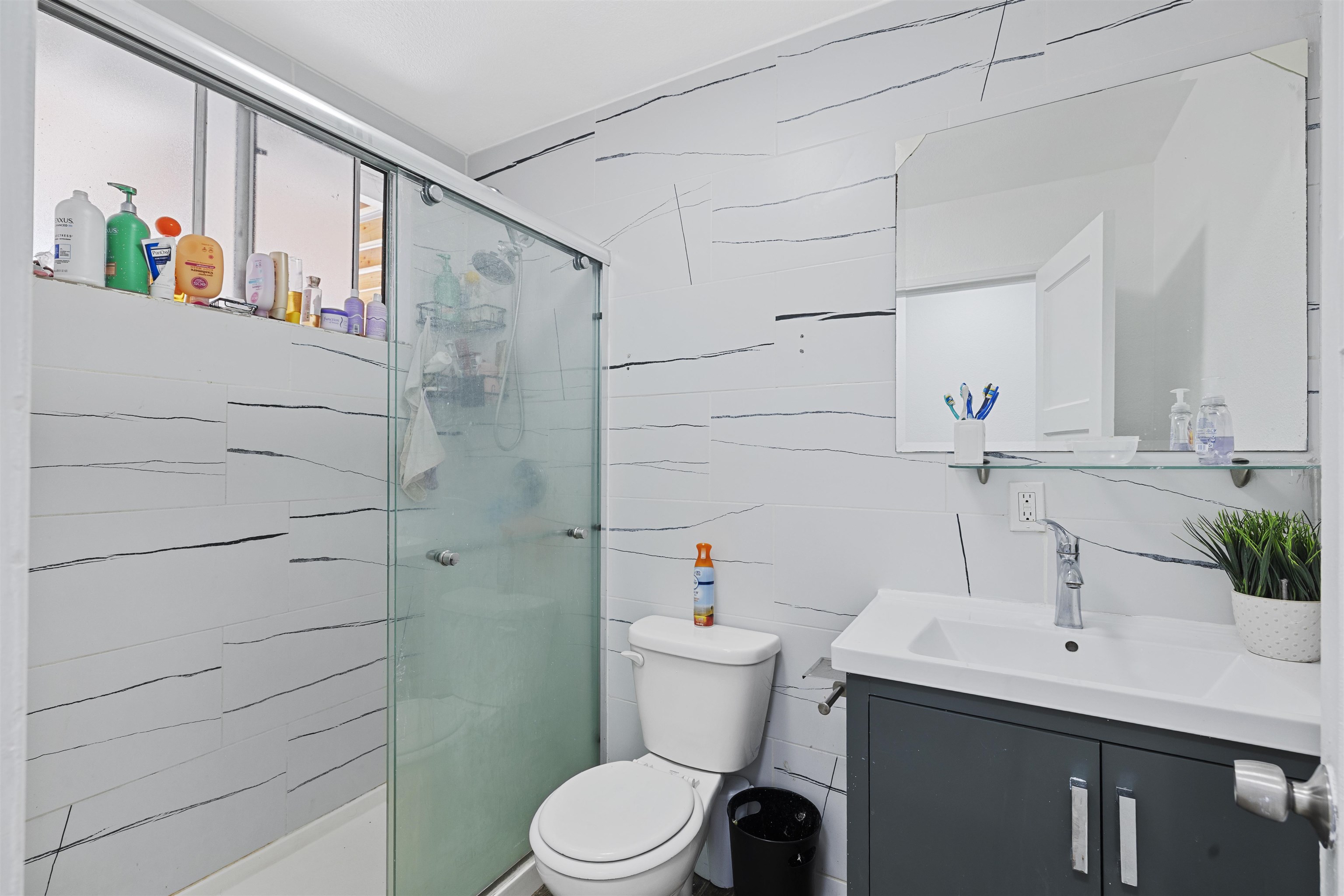 Detail Gallery Image 23 of 27 For 923 Kelvin Rd, El Sobrante,  CA 94803 - 3 Beds | 2 Baths