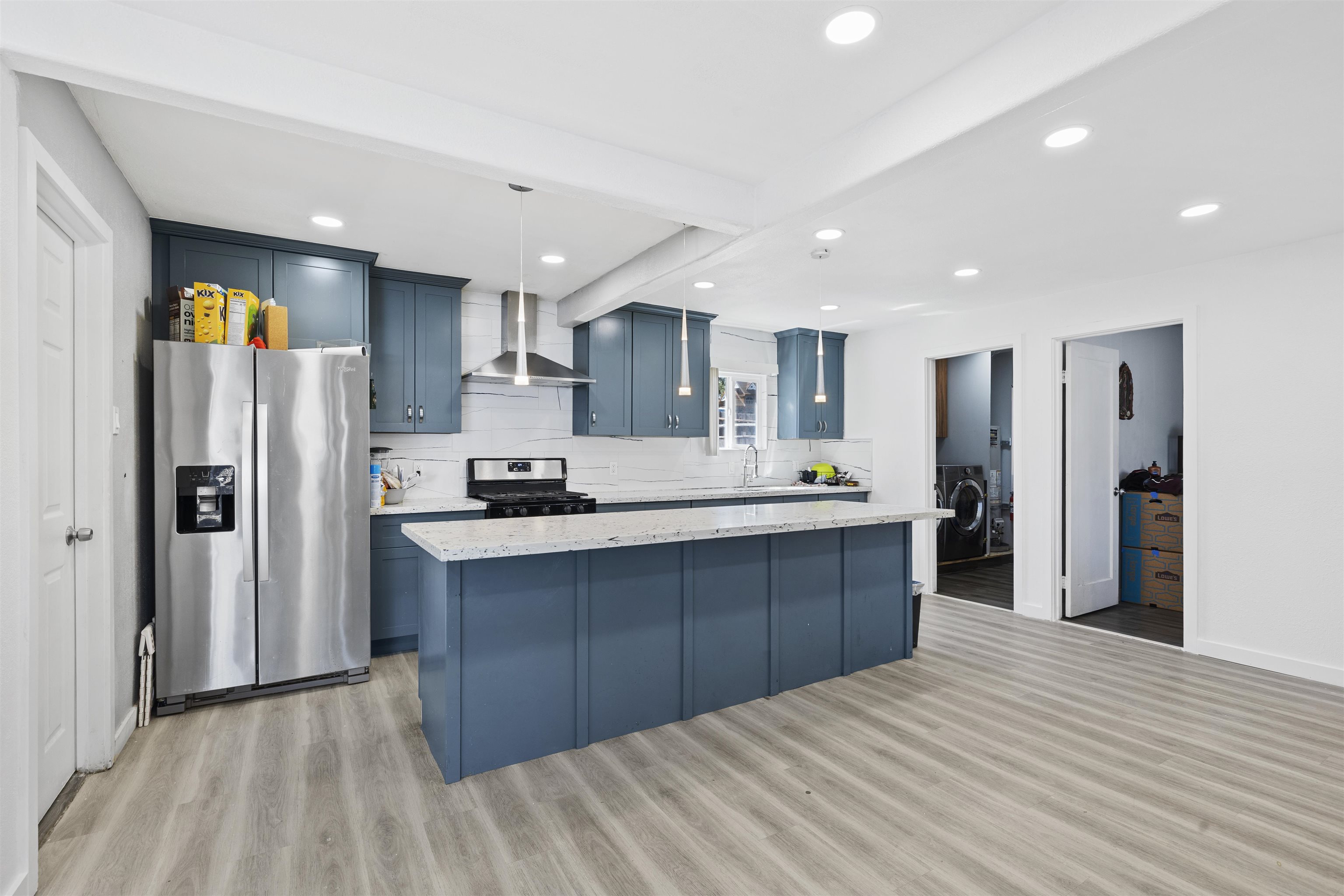 Detail Gallery Image 5 of 27 For 923 Kelvin Rd, El Sobrante,  CA 94803 - 3 Beds | 2 Baths