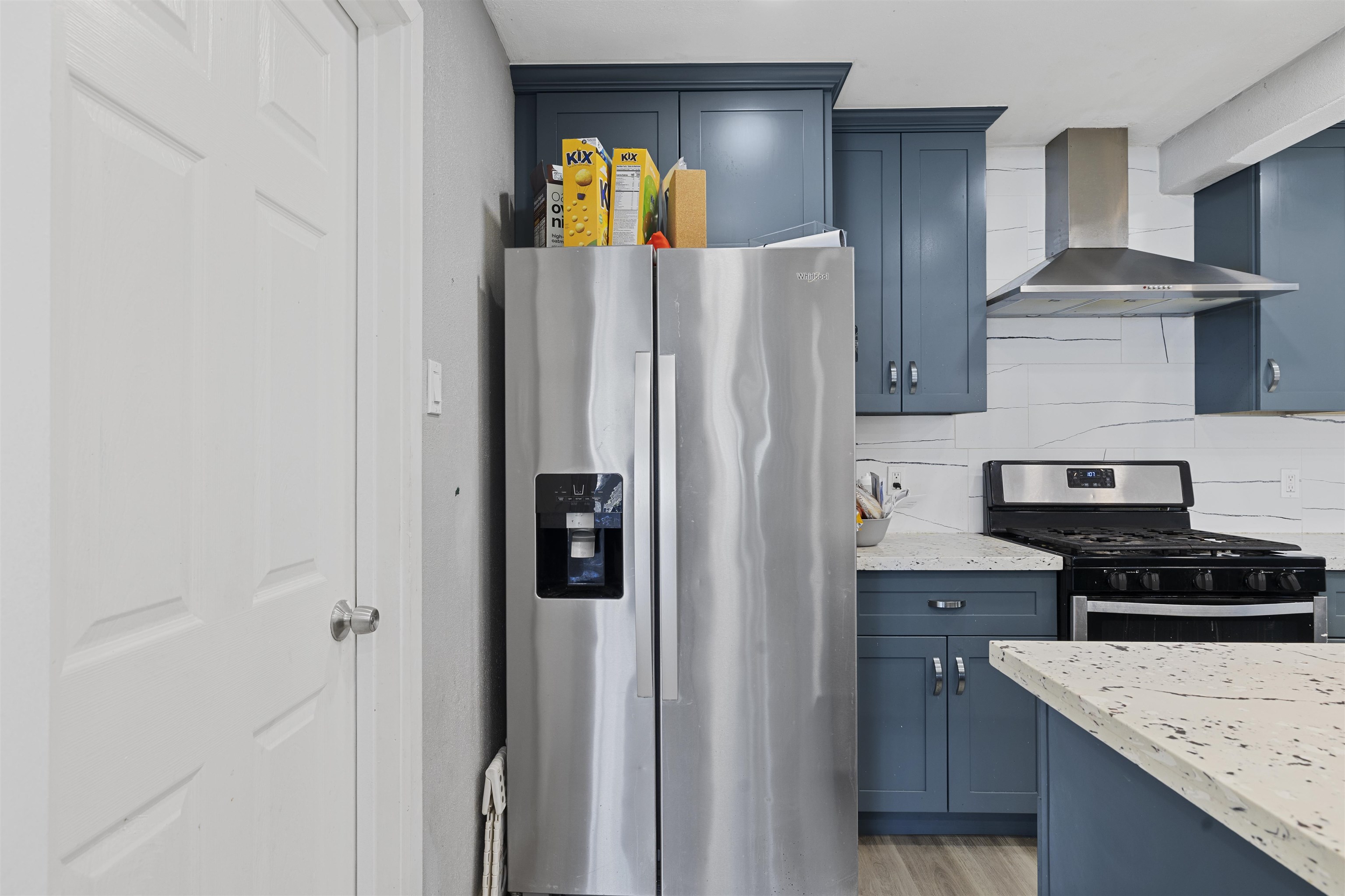 Detail Gallery Image 8 of 27 For 923 Kelvin Rd, El Sobrante,  CA 94803 - 3 Beds | 2 Baths