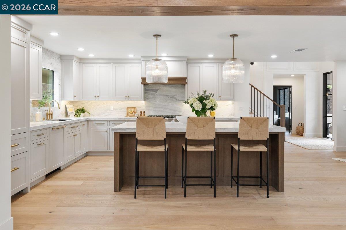 Detail Gallery Image 12 of 54 For 1 Waverly Ct, Alamo,  CA 94507 - 5 Beds | 4/1 Baths