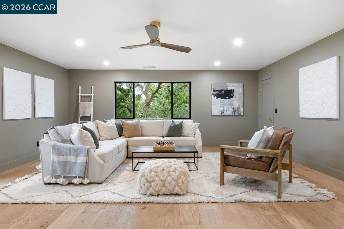 Detail Gallery Image 16 of 54 For 1 Waverly Ct, Alamo,  CA 94507 - 5 Beds | 4/1 Baths