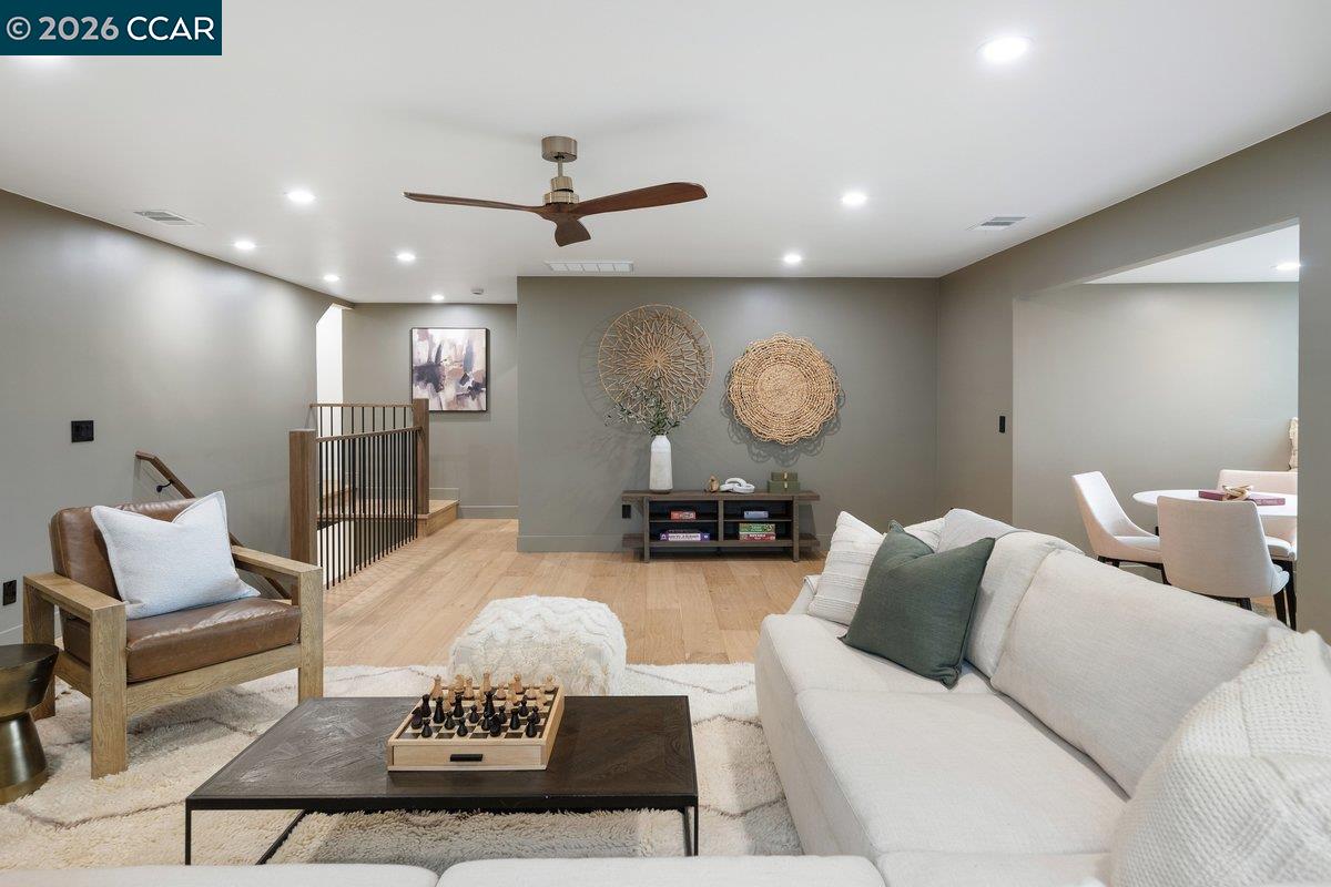 Detail Gallery Image 17 of 54 For 1 Waverly Ct, Alamo,  CA 94507 - 5 Beds | 4/1 Baths