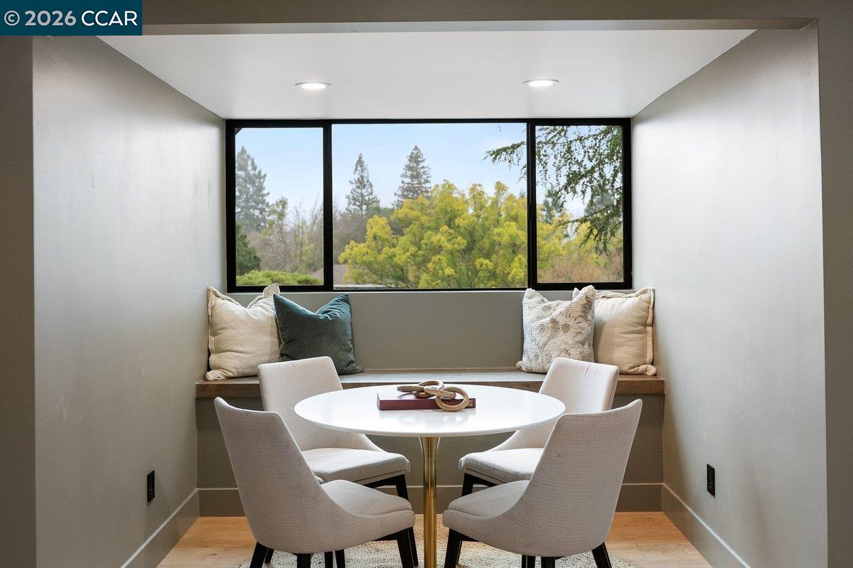 Detail Gallery Image 18 of 54 For 1 Waverly Ct, Alamo,  CA 94507 - 5 Beds | 4/1 Baths