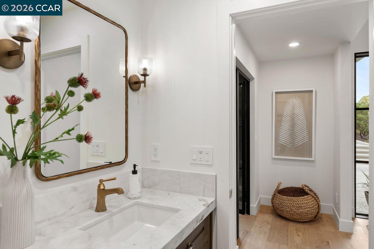 Detail Gallery Image 23 of 54 For 1 Waverly Ct, Alamo,  CA 94507 - 5 Beds | 4/1 Baths