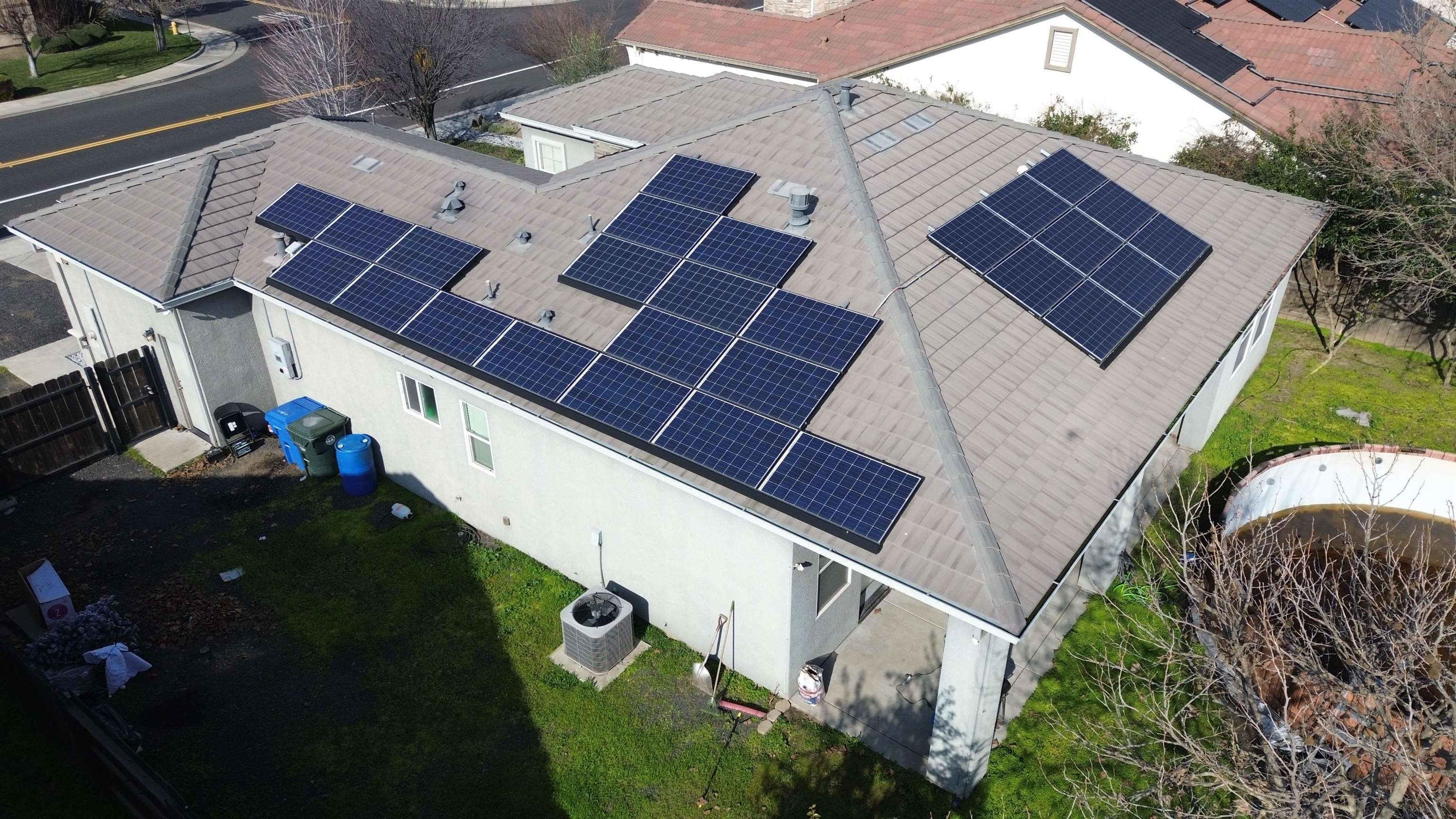 Detail Gallery Image 5 of 10 For 1110 Clearwater Creek Blvd, Manteca,  CA 95336 - 3 Beds | 2 Baths