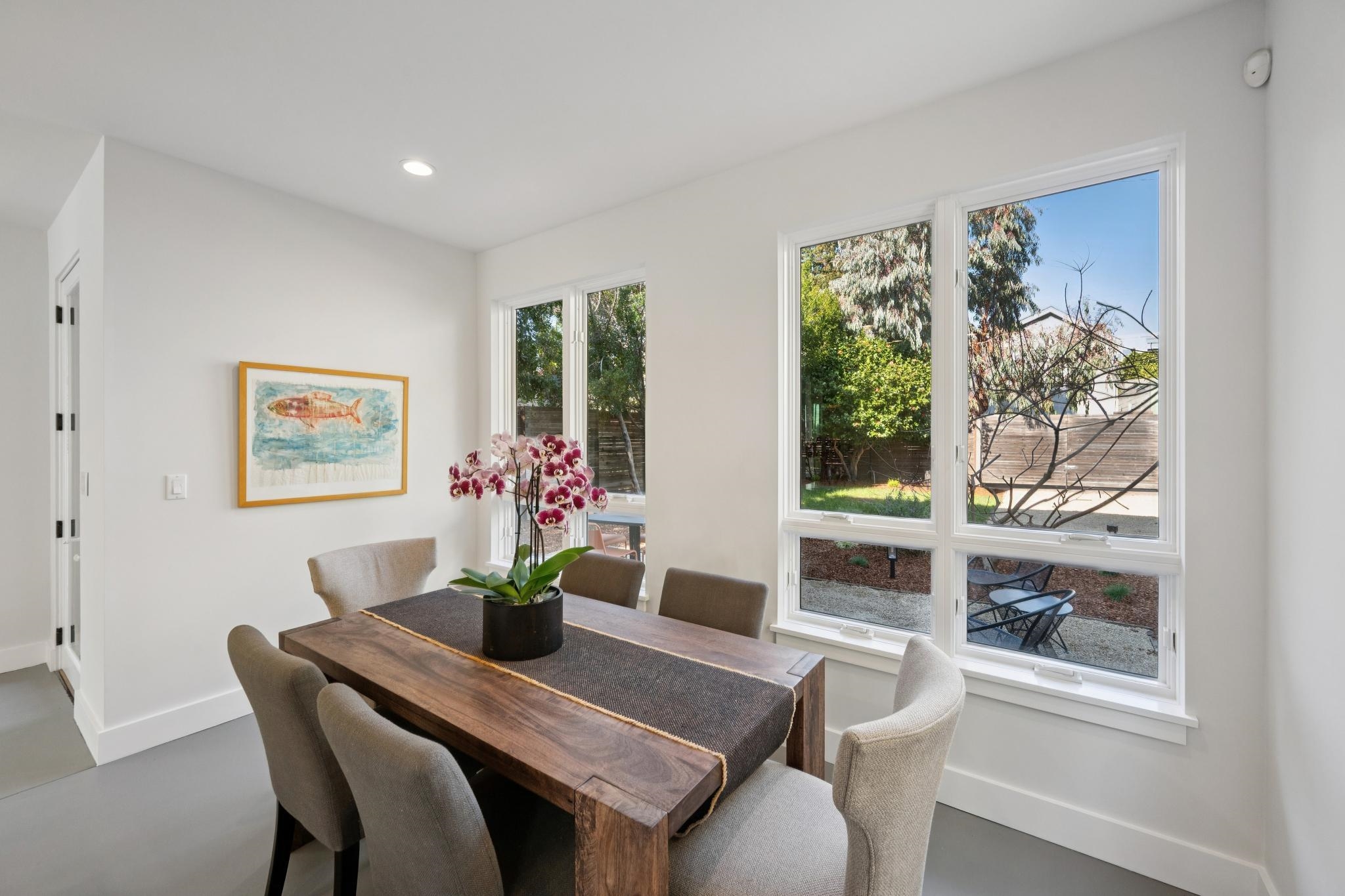 Detail Gallery Image 18 of 60 For 1126 Ocean Avenue, Oakland,  CA 94608 - 2 Beds | 2/1 Baths