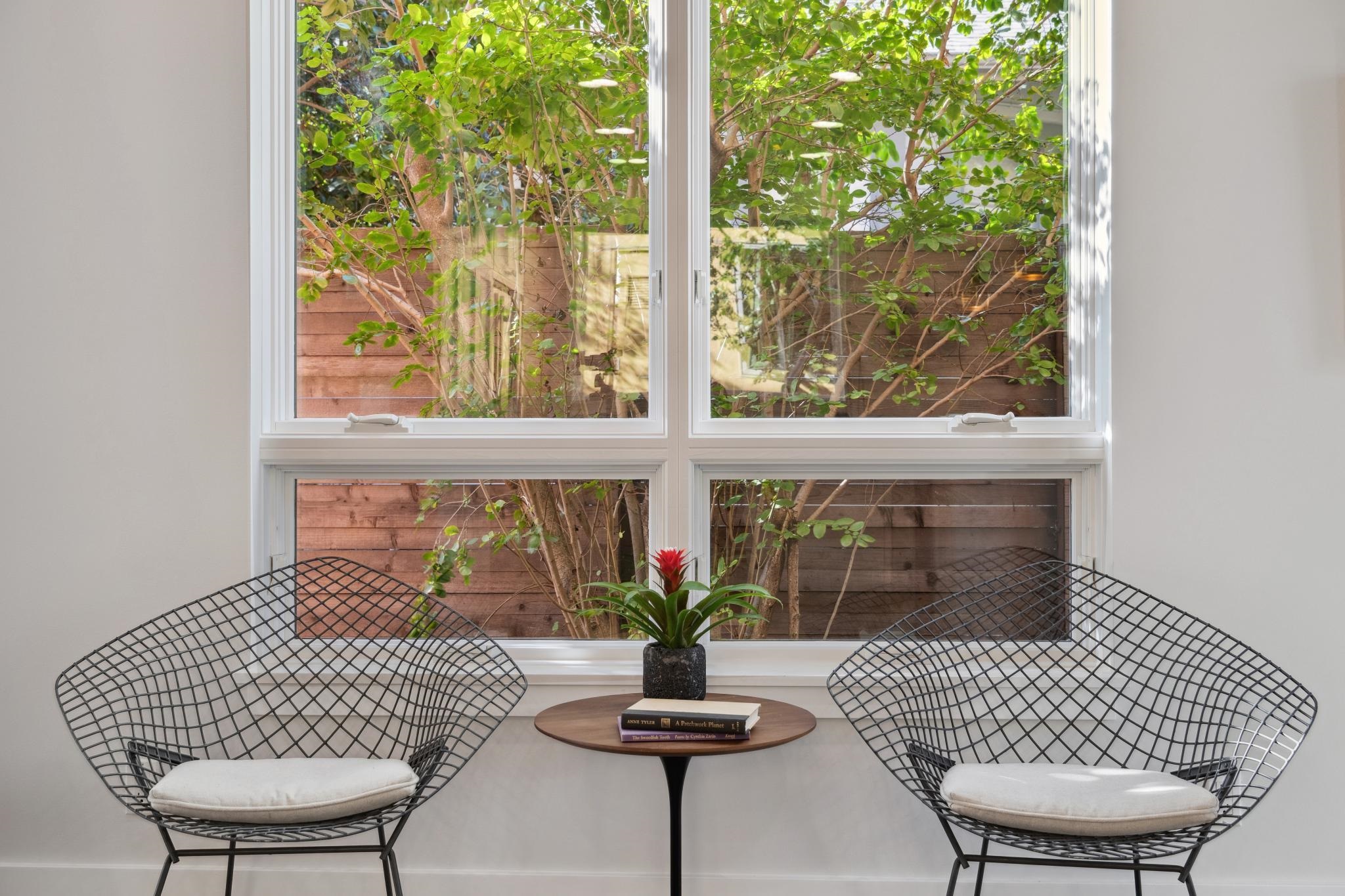 Detail Gallery Image 22 of 60 For 1126 Ocean Avenue, Oakland,  CA 94608 - 2 Beds | 2/1 Baths