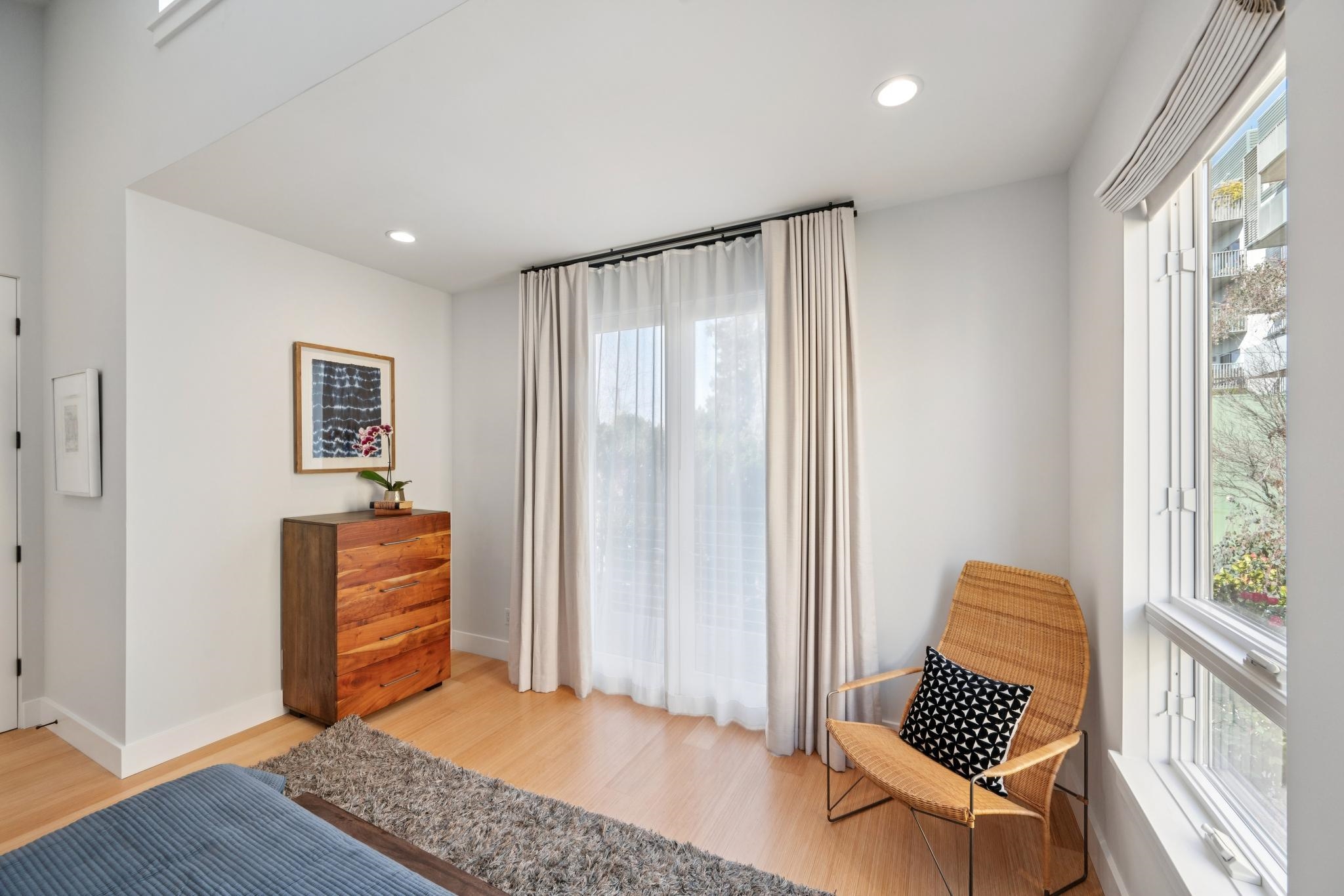 Detail Gallery Image 32 of 60 For 1126 Ocean Avenue, Oakland,  CA 94608 - 2 Beds | 2/1 Baths