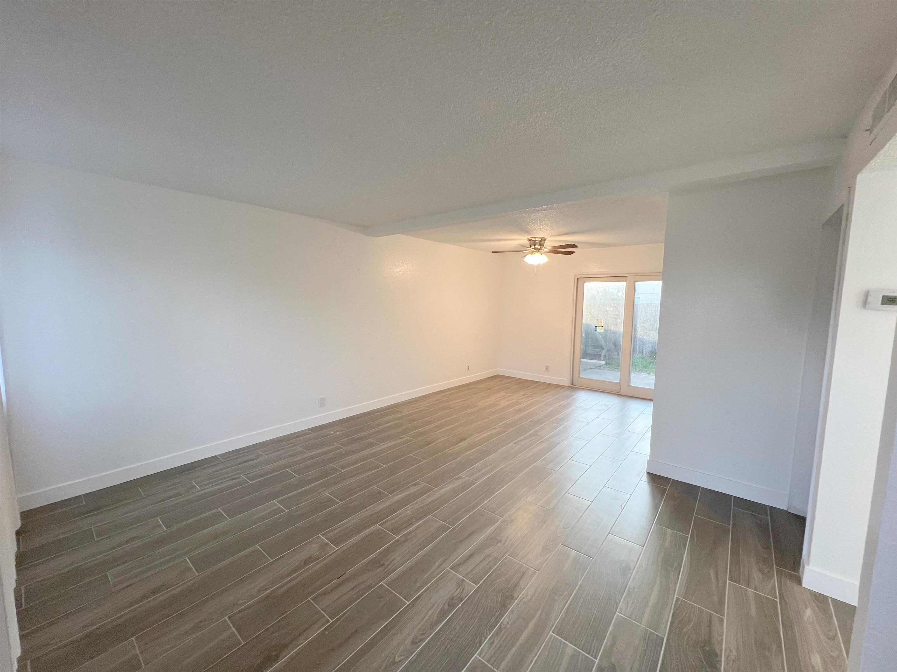 Detail Gallery Image 4 of 12 For 716 Northfield Dr #C,  Sacramento,  CA 95833 - 3 Beds | 1/1 Baths