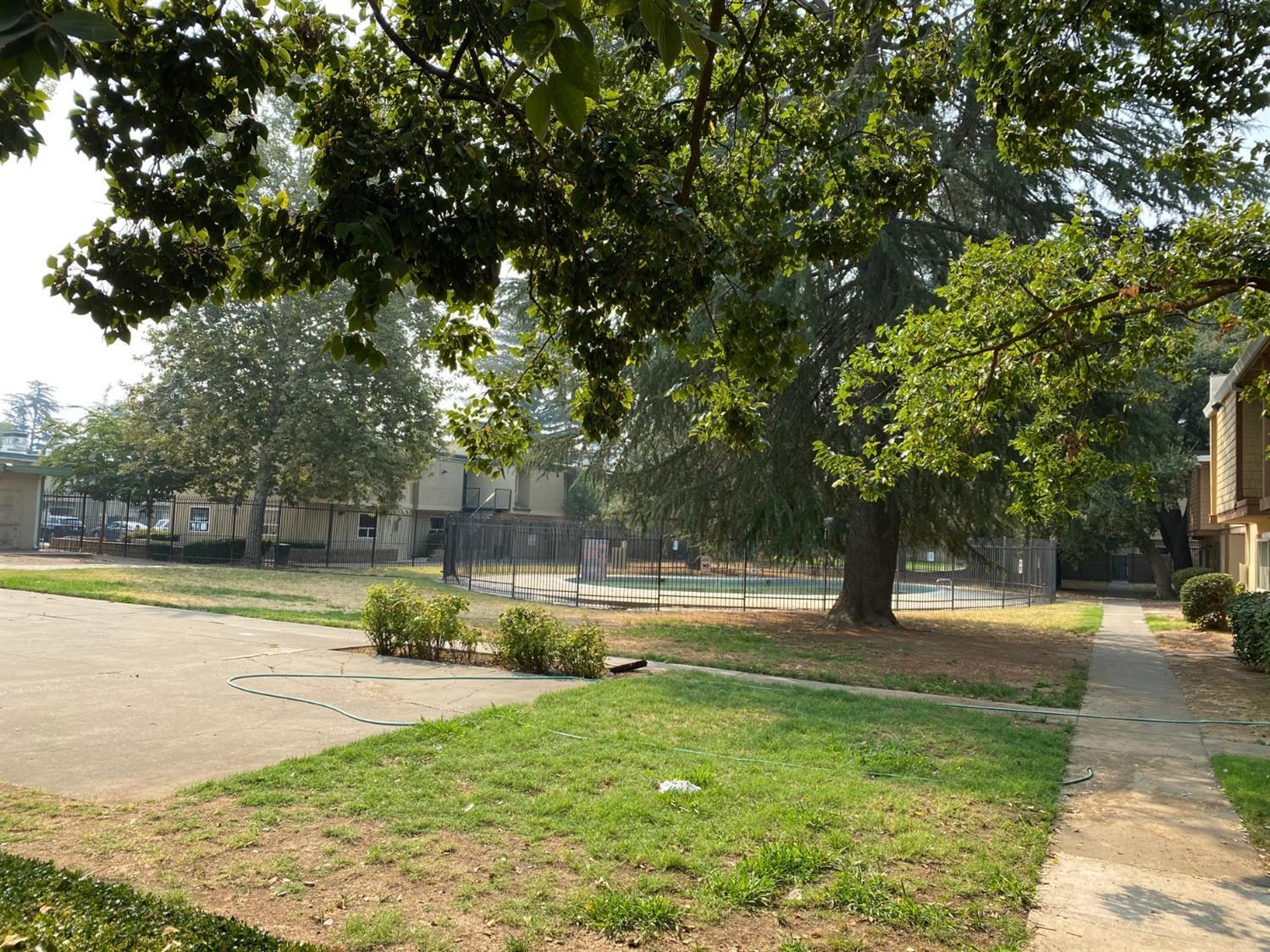 Detail Gallery Image 10 of 12 For 716 Northfield Dr #C,  Sacramento,  CA 95833 - 3 Beds | 1/1 Baths