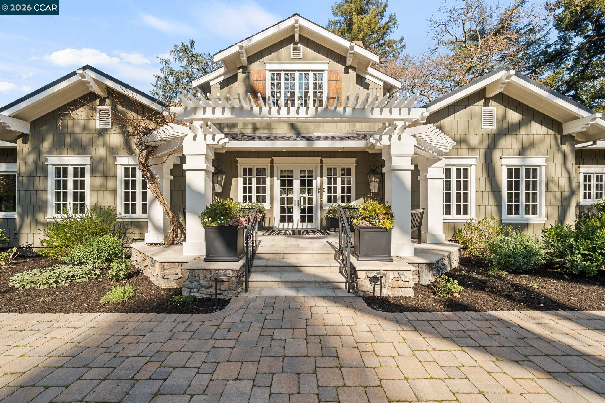 Detail Gallery Image 20 of 60 For 1749 Alameda Diablo, Diablo,  CA 94528 - 6 Beds | 9/1 Baths