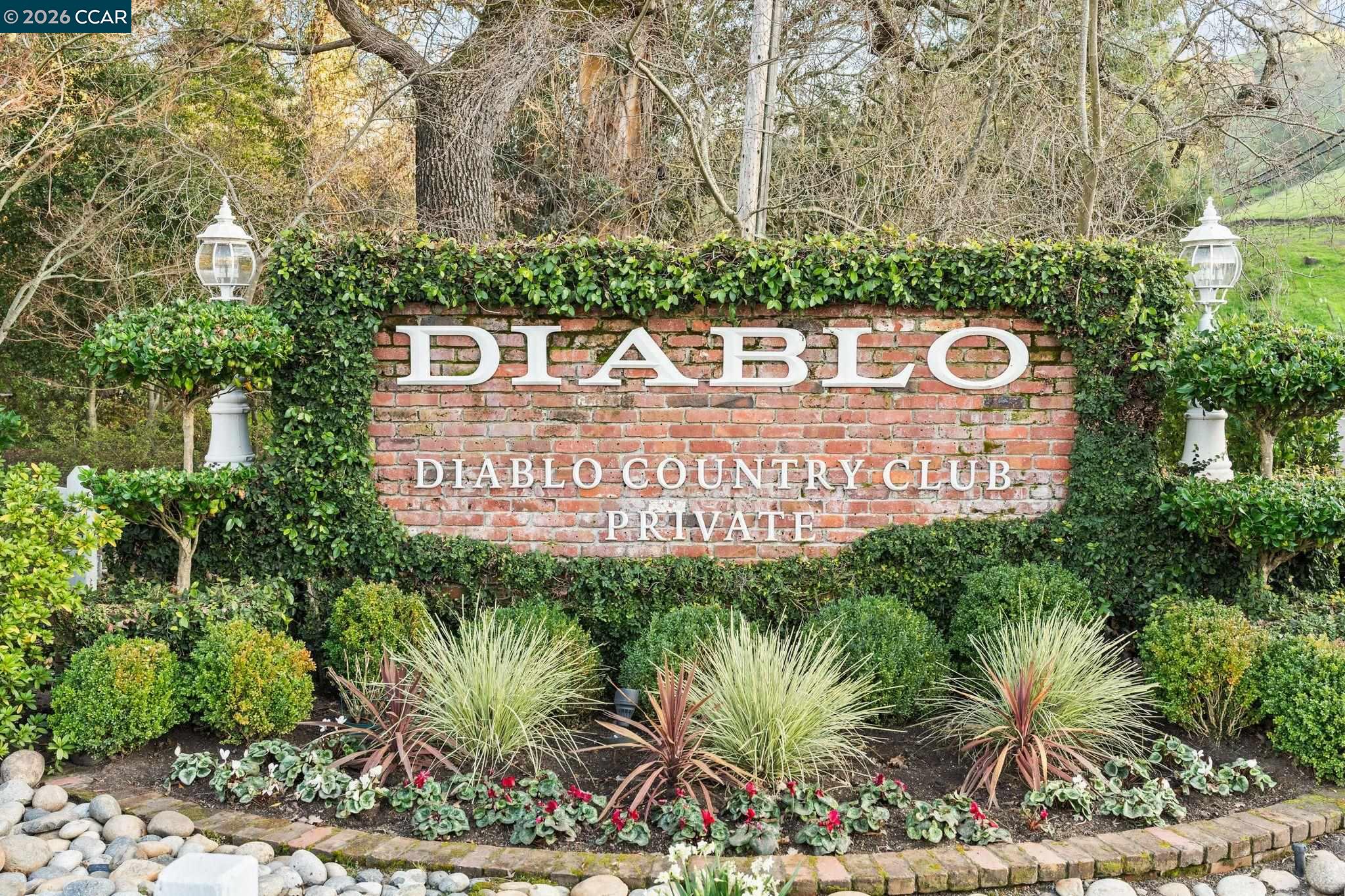 Detail Gallery Image 8 of 60 For 1749 Alameda Diablo, Diablo,  CA 94528 - 6 Beds | 9/1 Baths