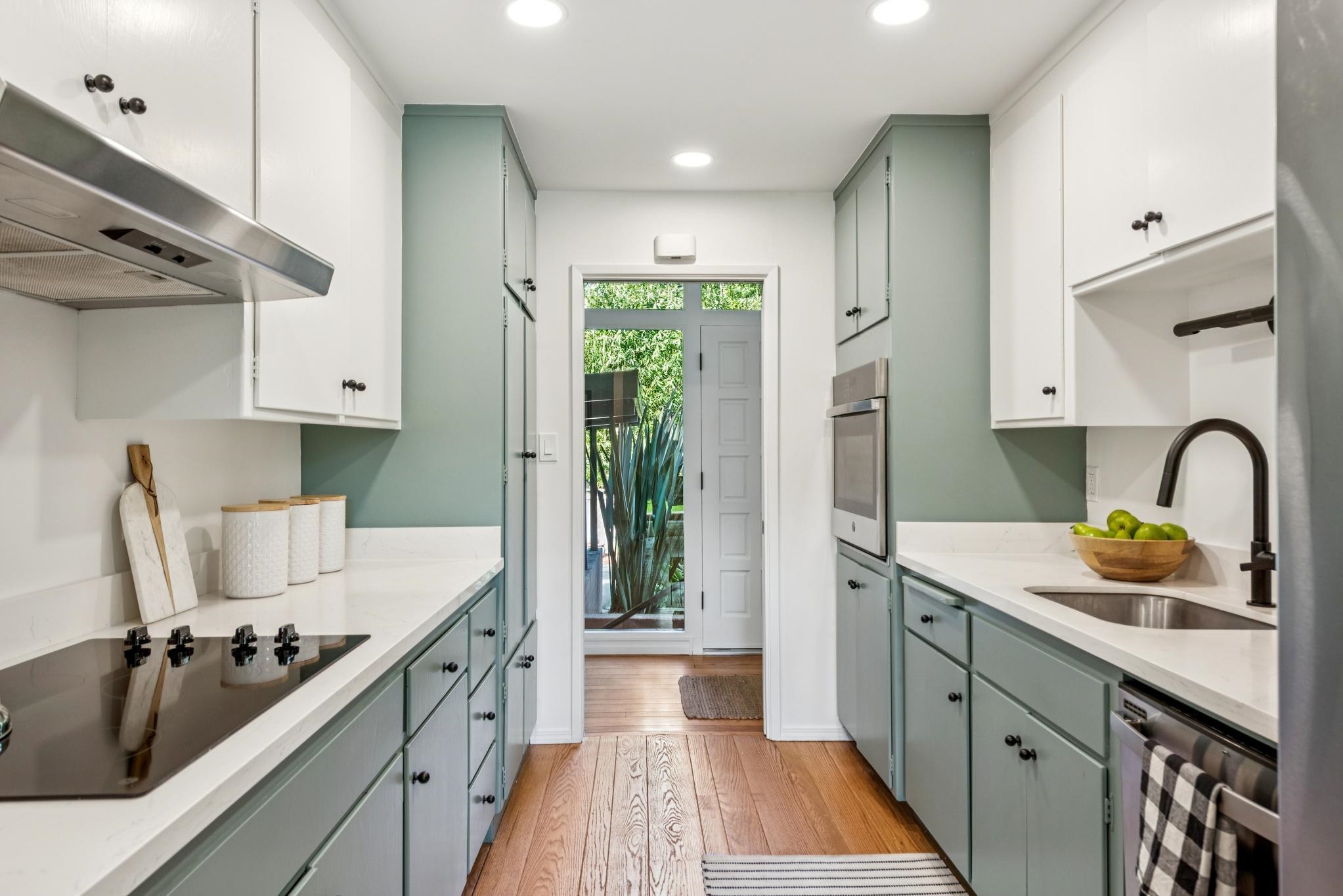 Detail Gallery Image 15 of 47 For 58 Arlington Ave, Kensington,  CA 94707 - 4 Beds | 2 Baths