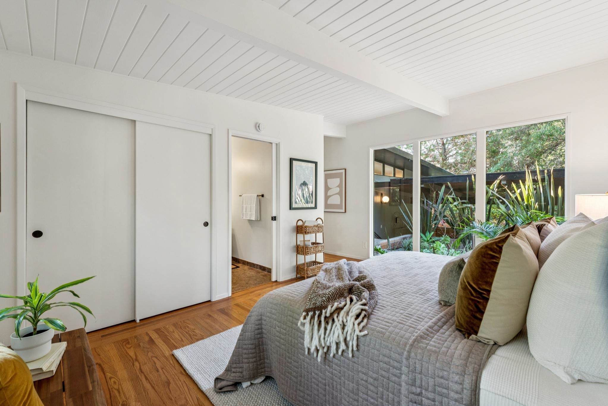 Detail Gallery Image 19 of 47 For 58 Arlington Ave, Kensington,  CA 94707 - 4 Beds | 2 Baths