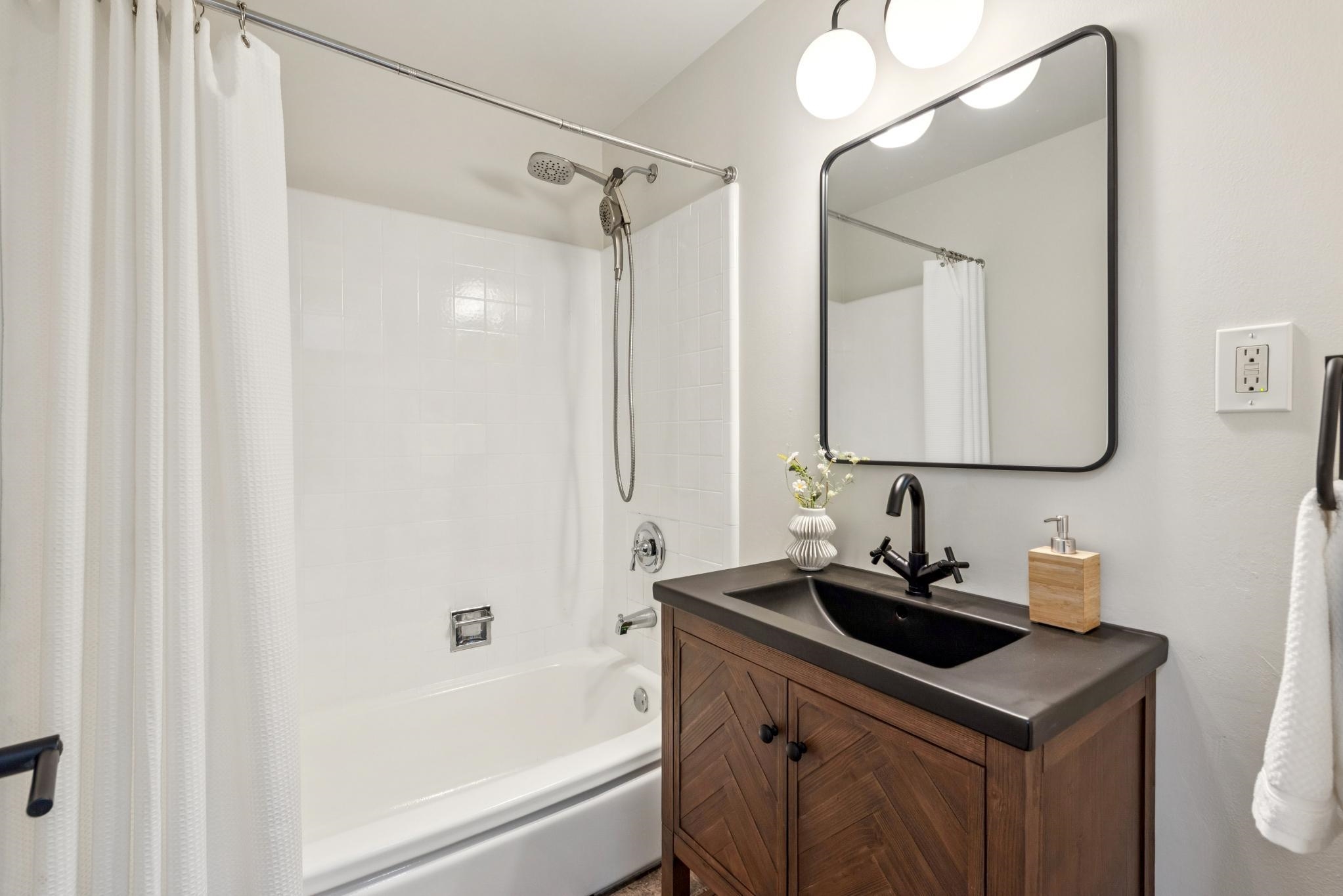 Detail Gallery Image 29 of 47 For 58 Arlington Ave, Kensington,  CA 94707 - 4 Beds | 2 Baths