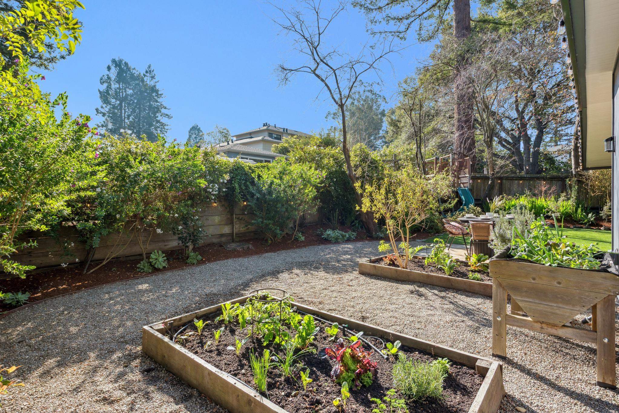 Detail Gallery Image 38 of 47 For 58 Arlington Ave, Kensington,  CA 94707 - 4 Beds | 2 Baths